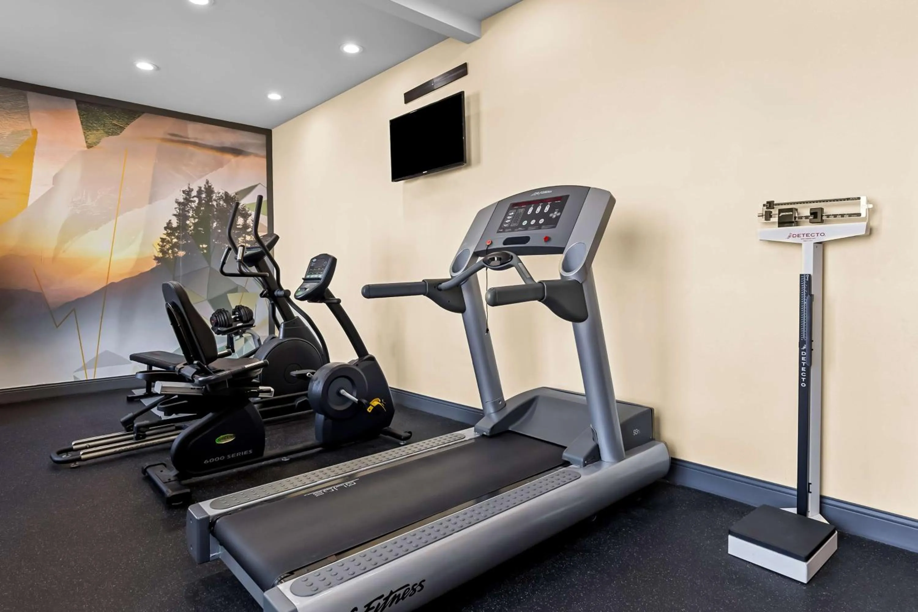Fitness centre/facilities in Best Western St. Louis Airport North Hotel & Suites
