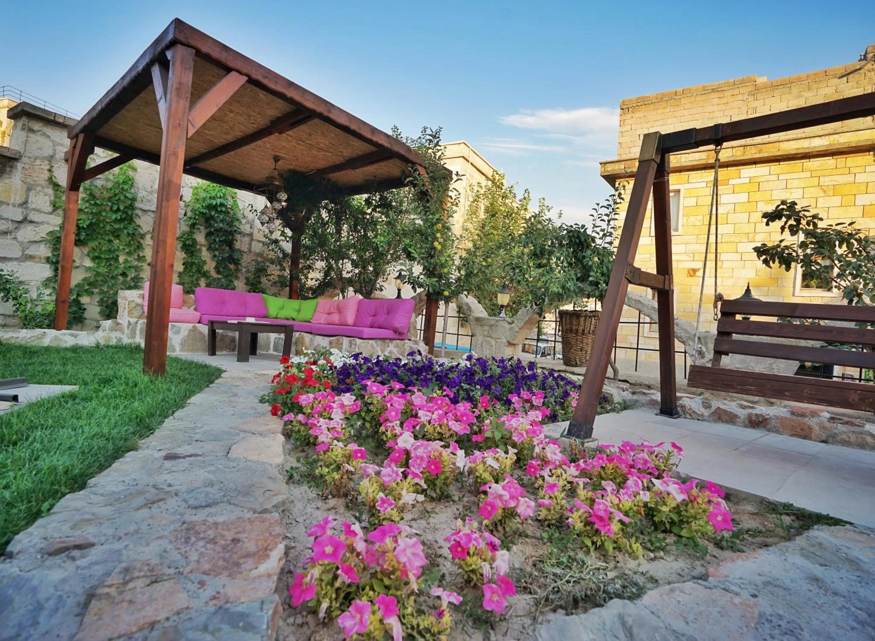 Mountain view in Nessa Cave Hotel