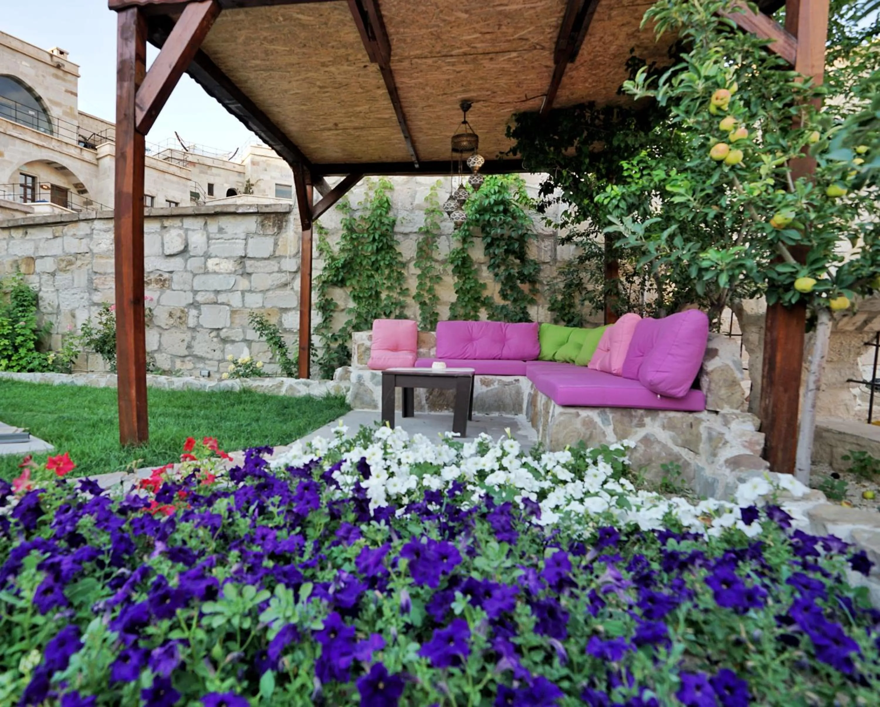 Mountain view in Nessa Cave Hotel