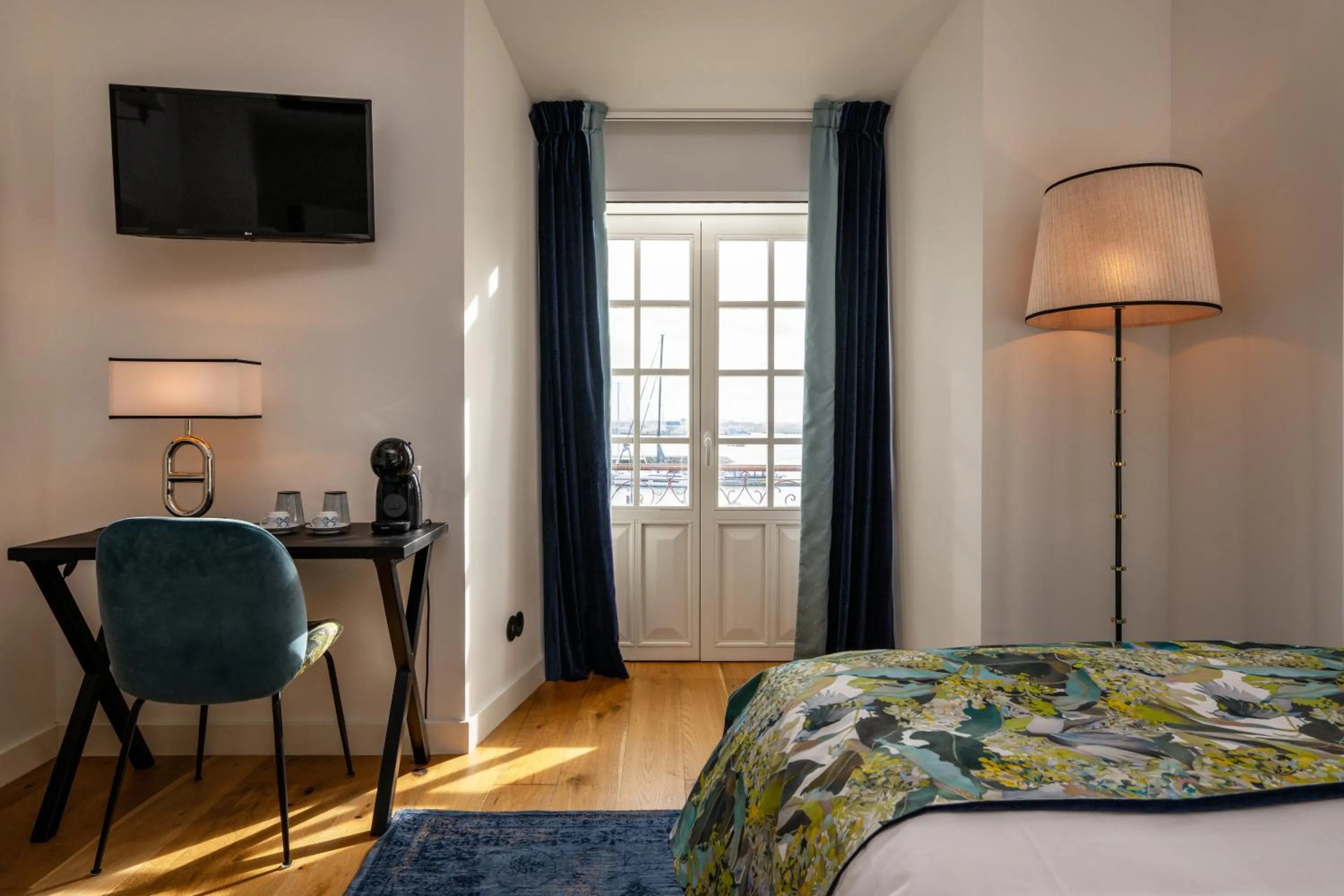 Bed in Dona Maria Hotel