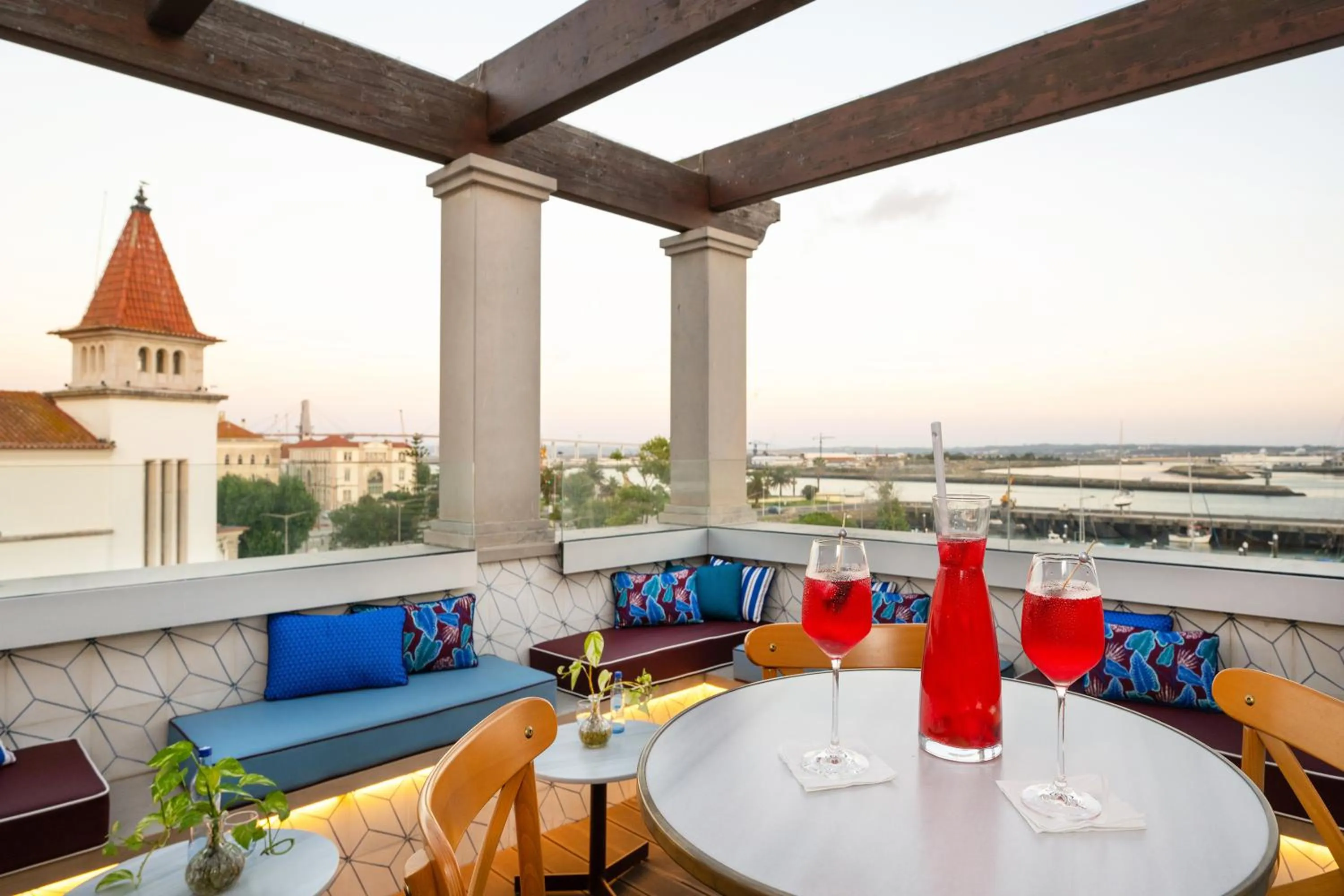 Property building in Dona Maria Hotel