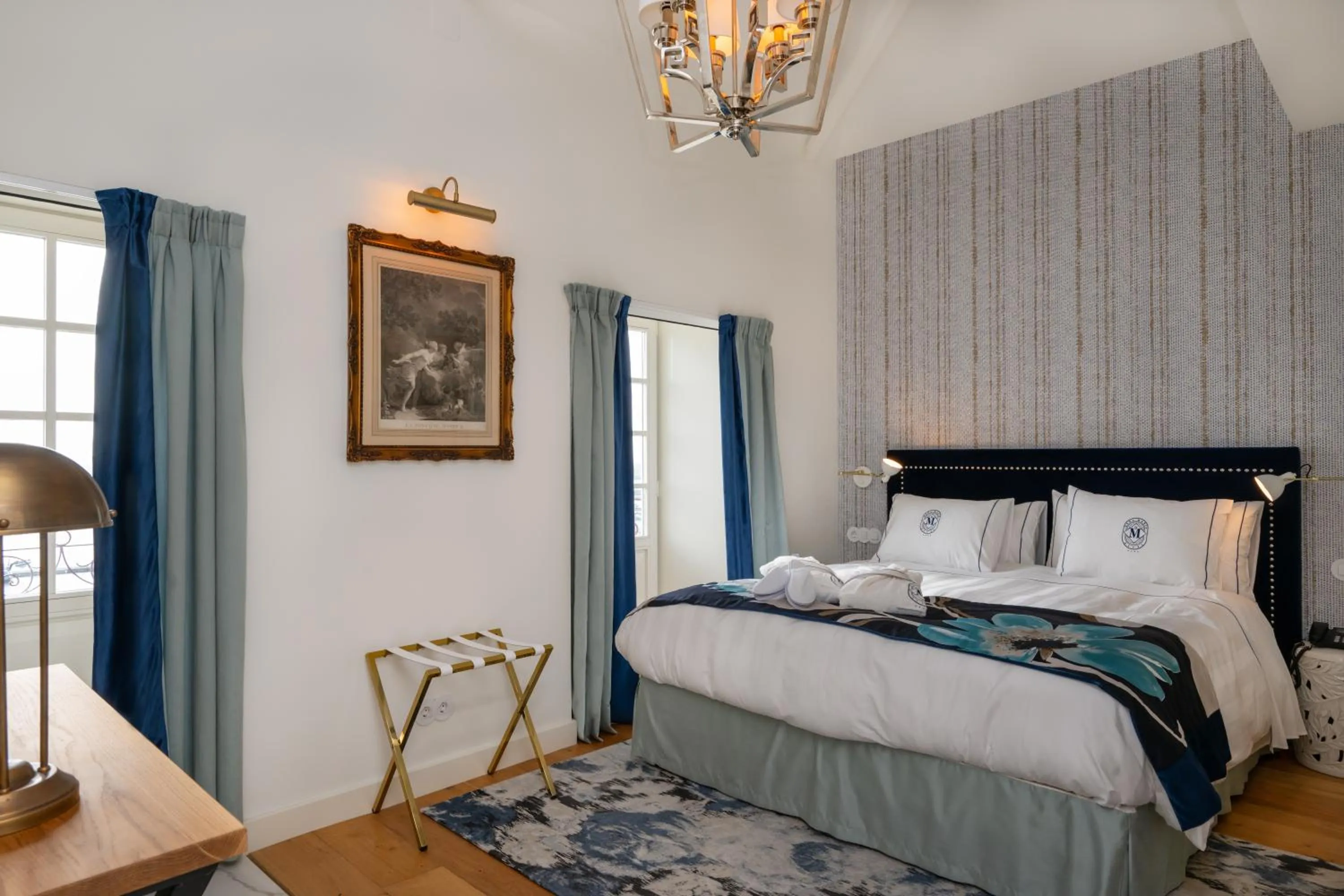 Bed in Dona Maria Hotel