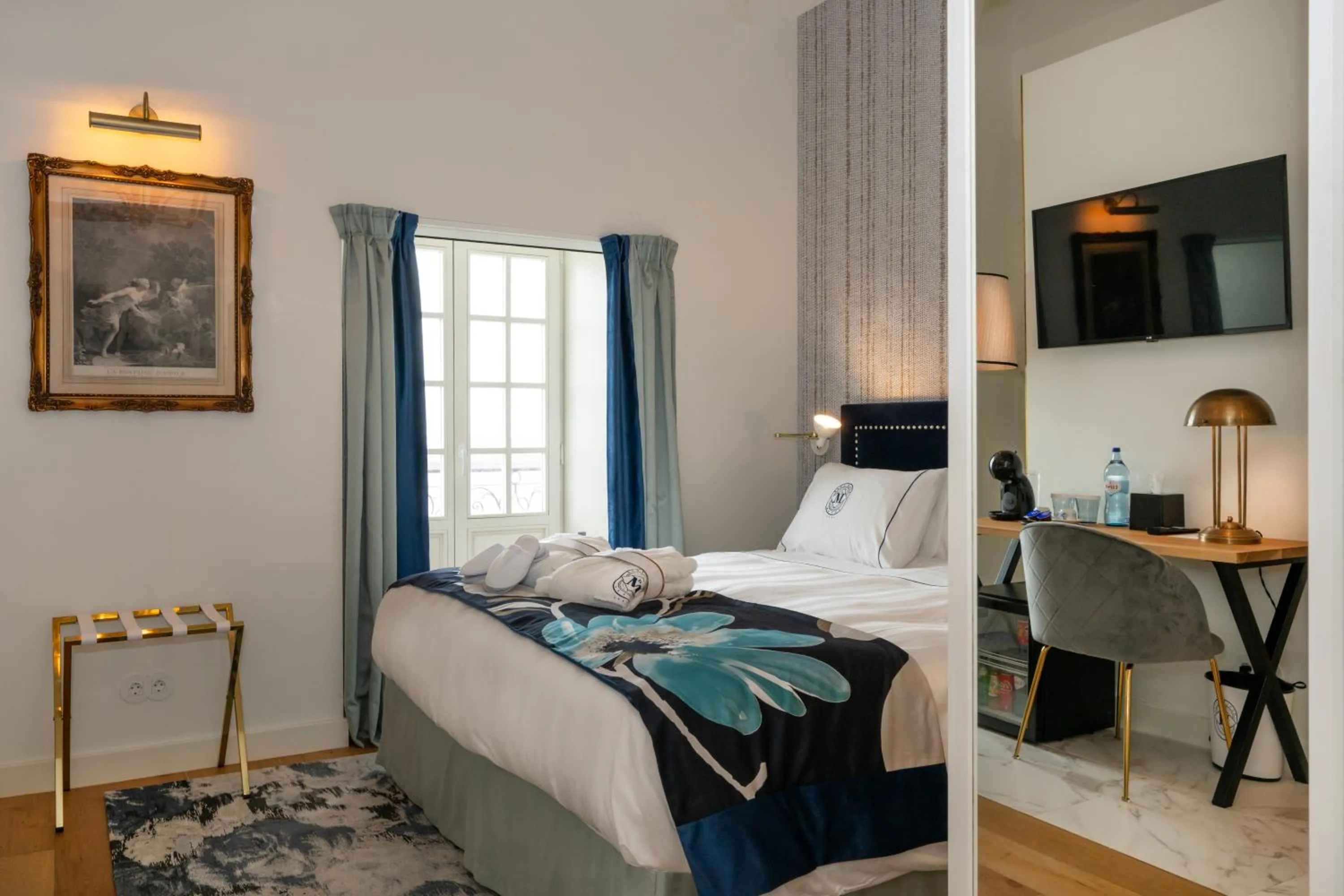 Bed in Dona Maria Hotel