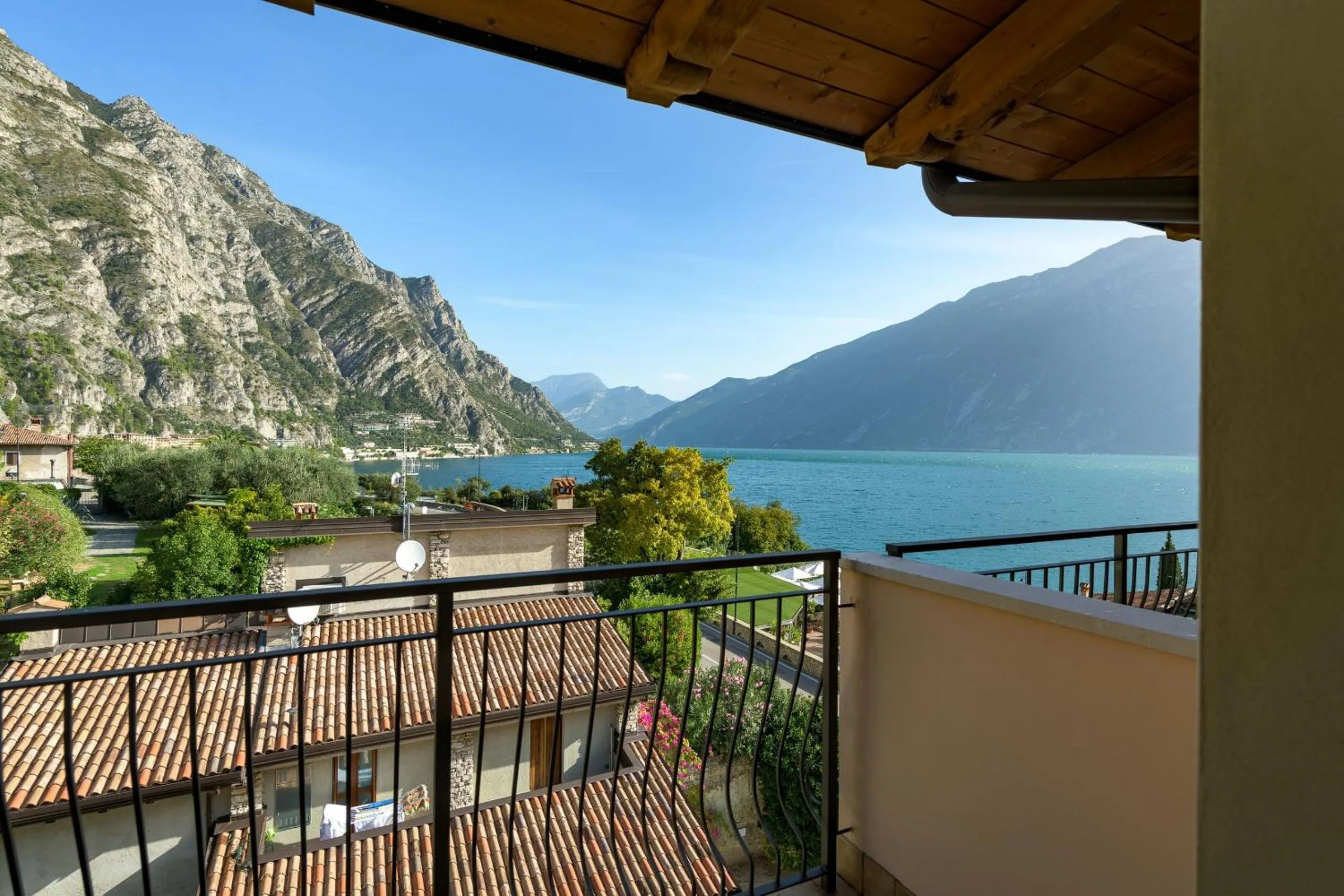 Balcony/Terrace in Hotel Garda Bellevue
