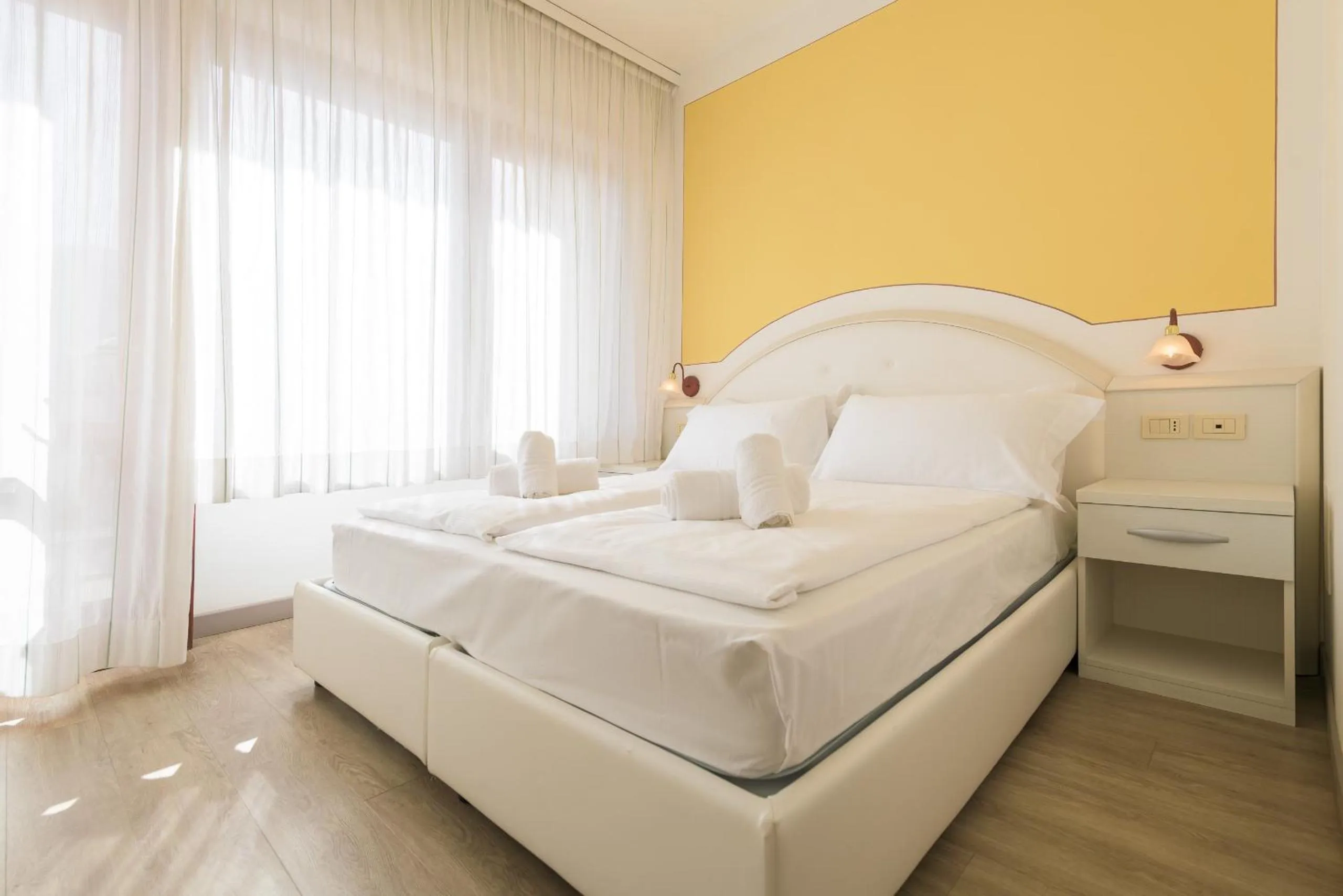 Bed in Hotel Garda Bellevue