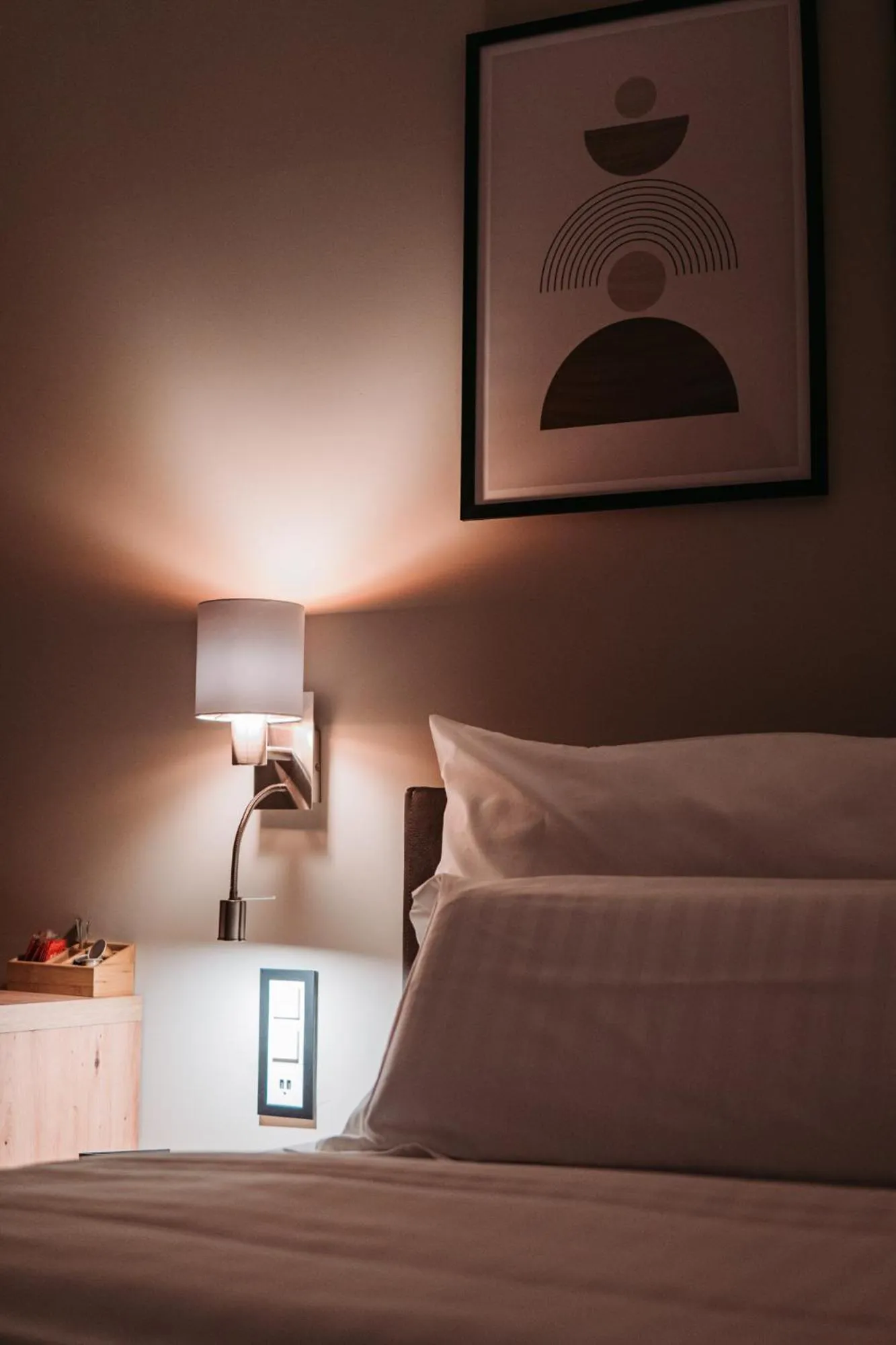 Bedroom, Bed in Hôtel du Midi