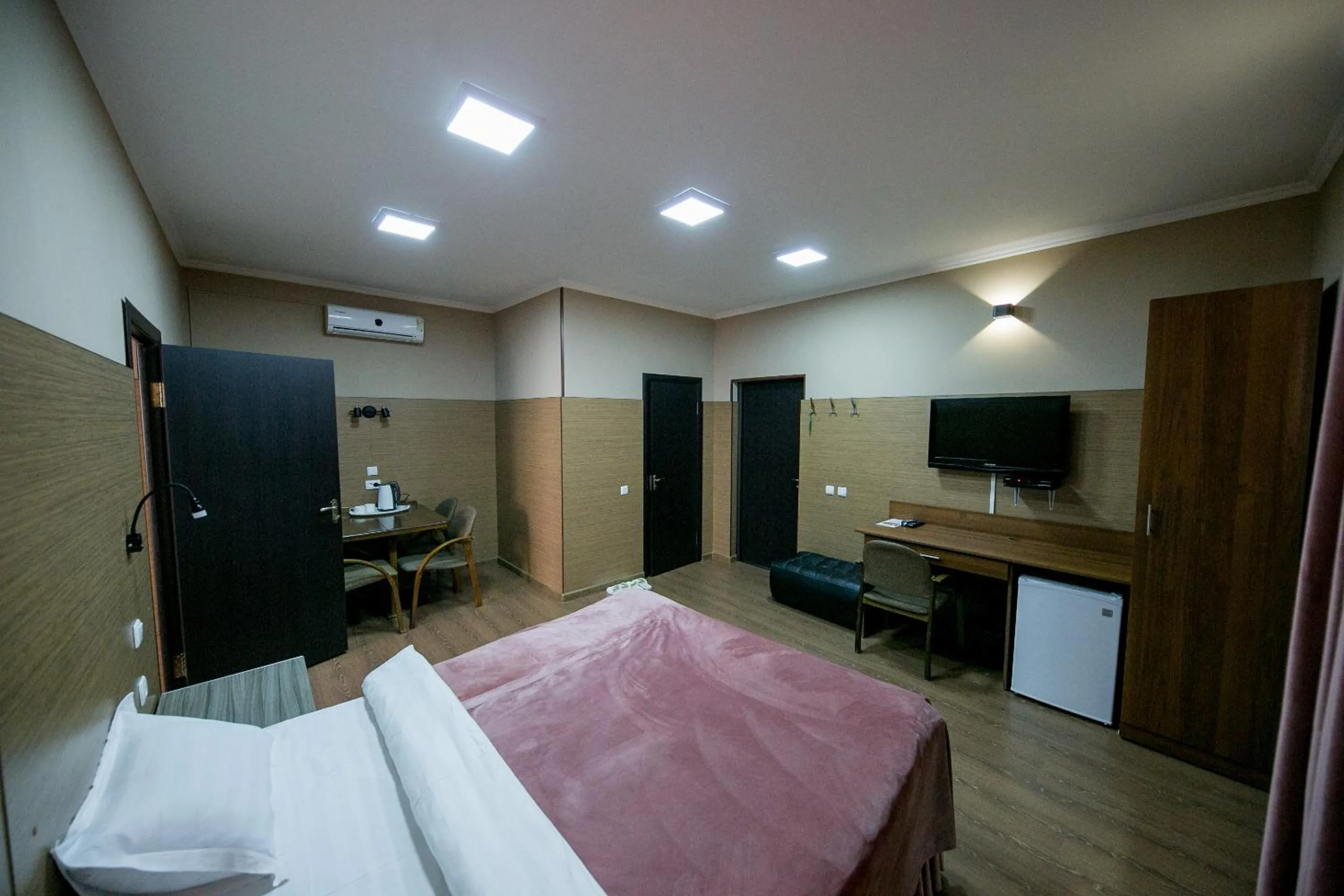 Bed in Hotel Flagman