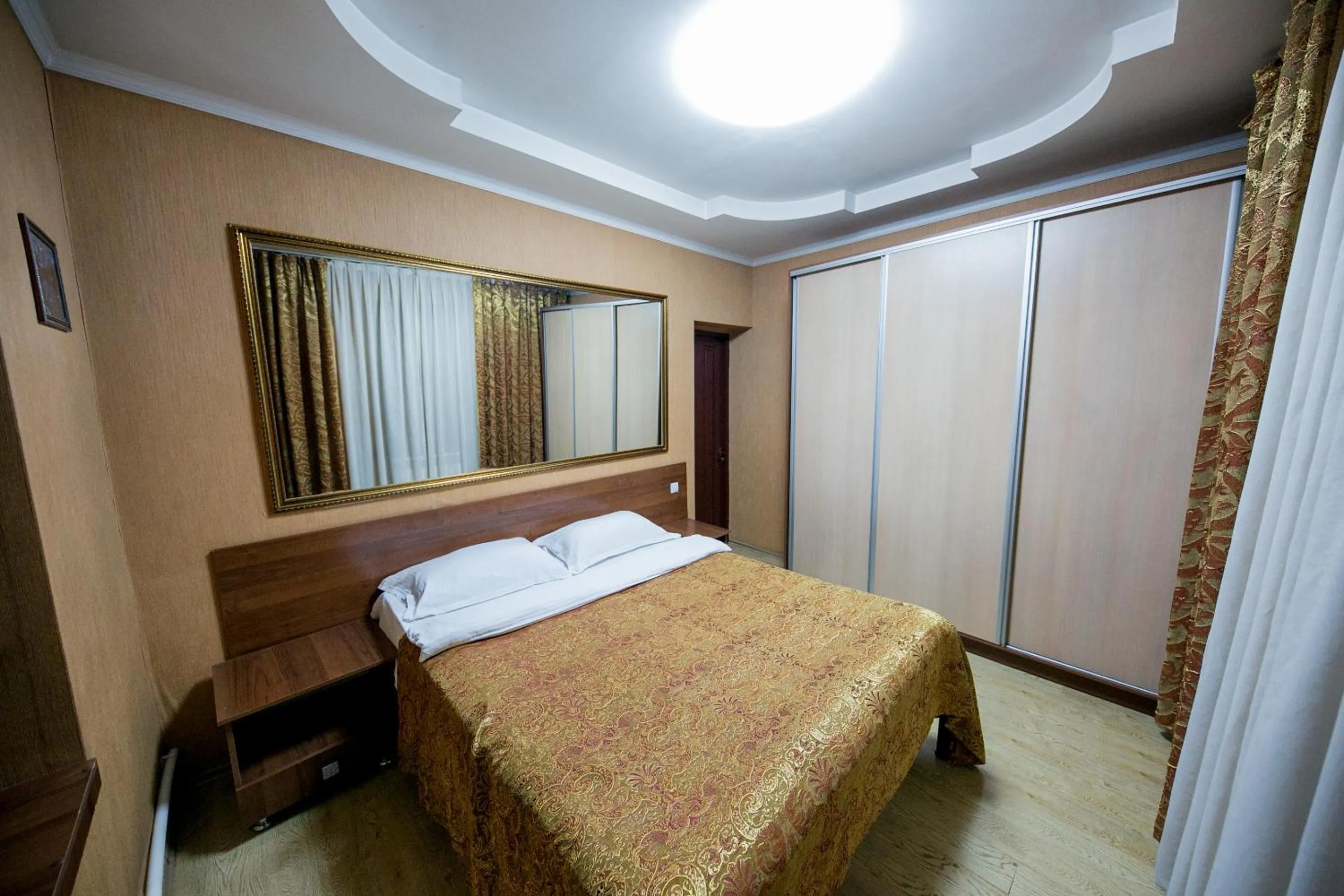 Decorative detail, Bed in Hotel Flagman