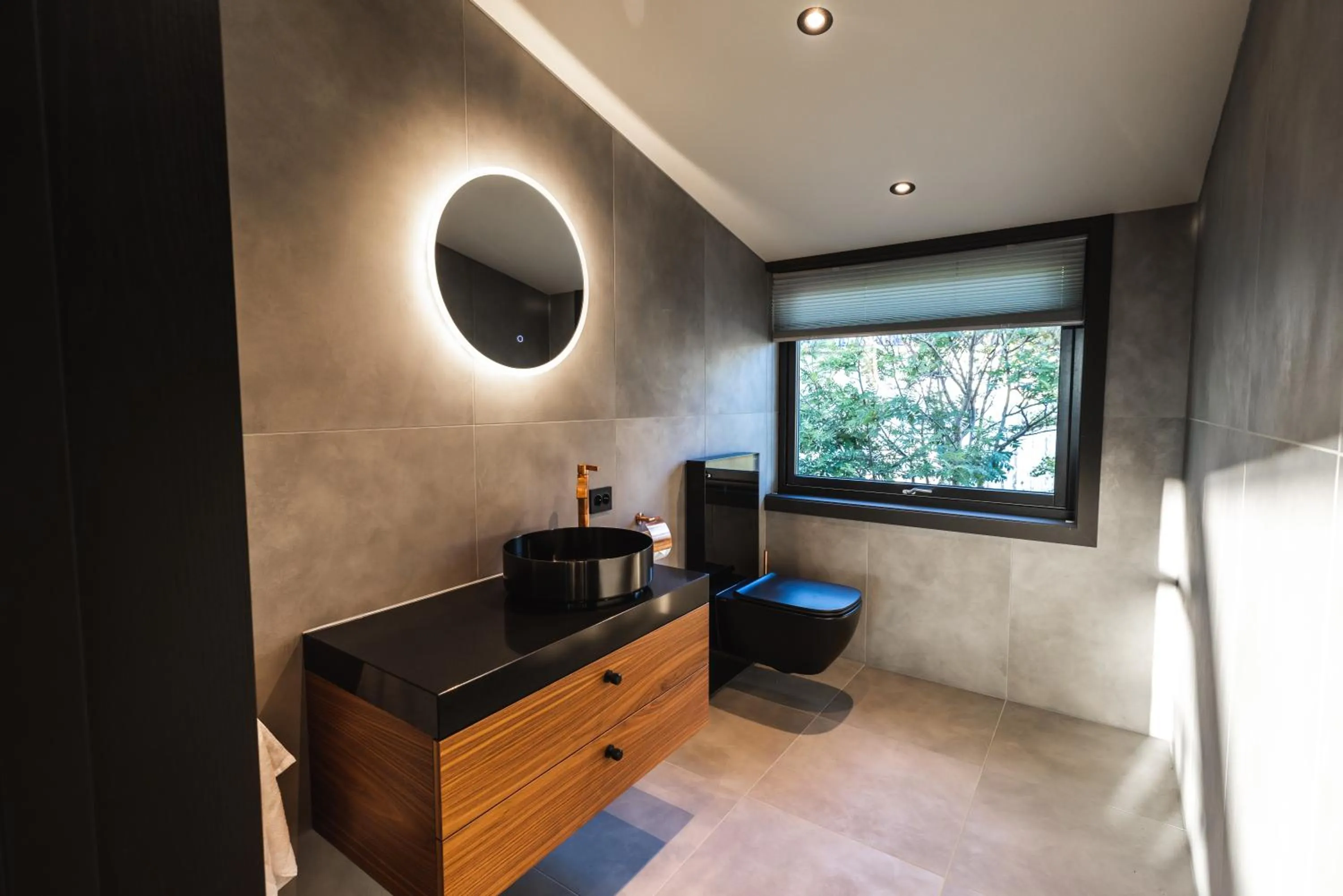 Toilet in Tobiasbrygga