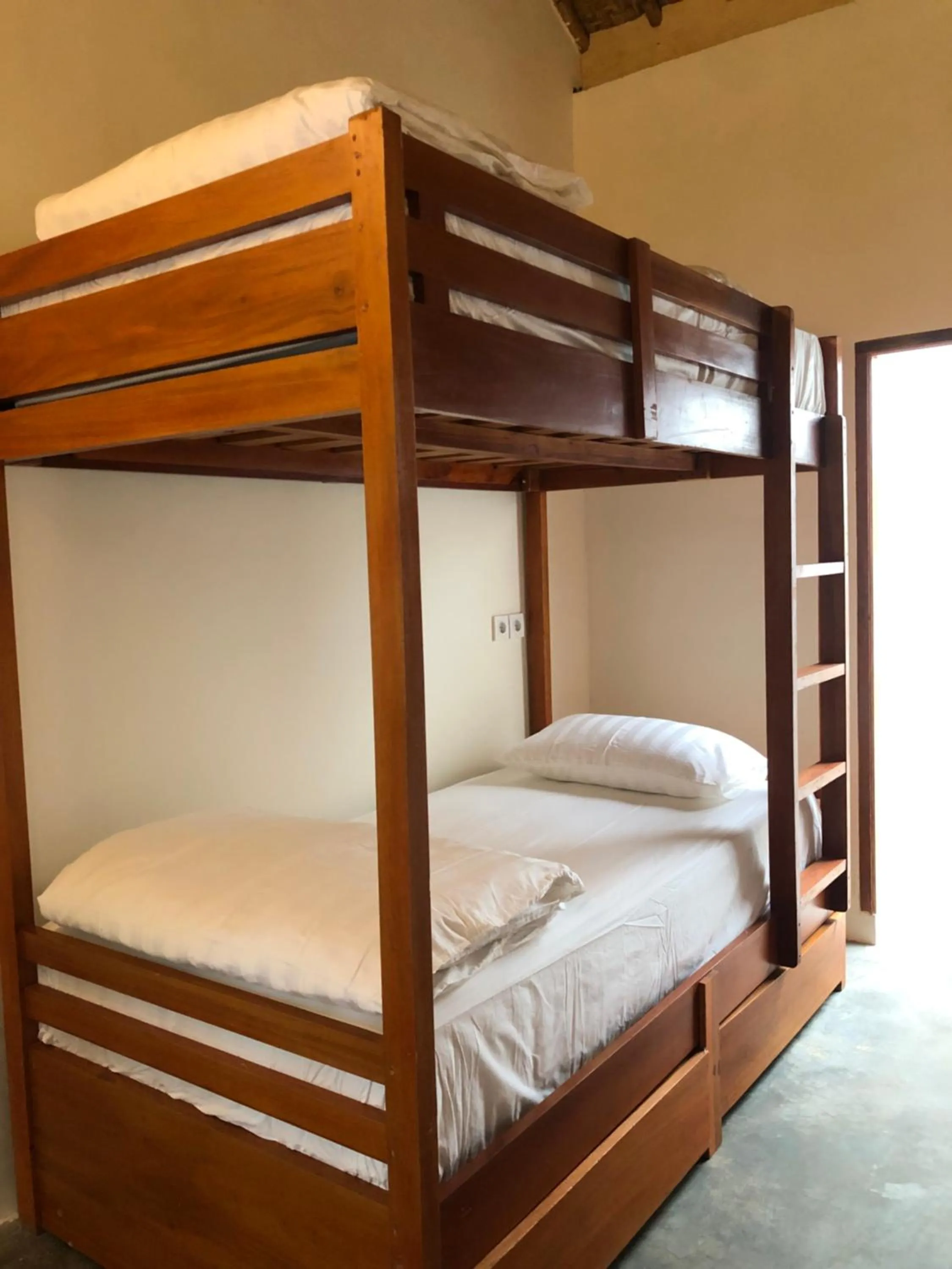 bunk bed, Bed in Roots Hotel Trawangan