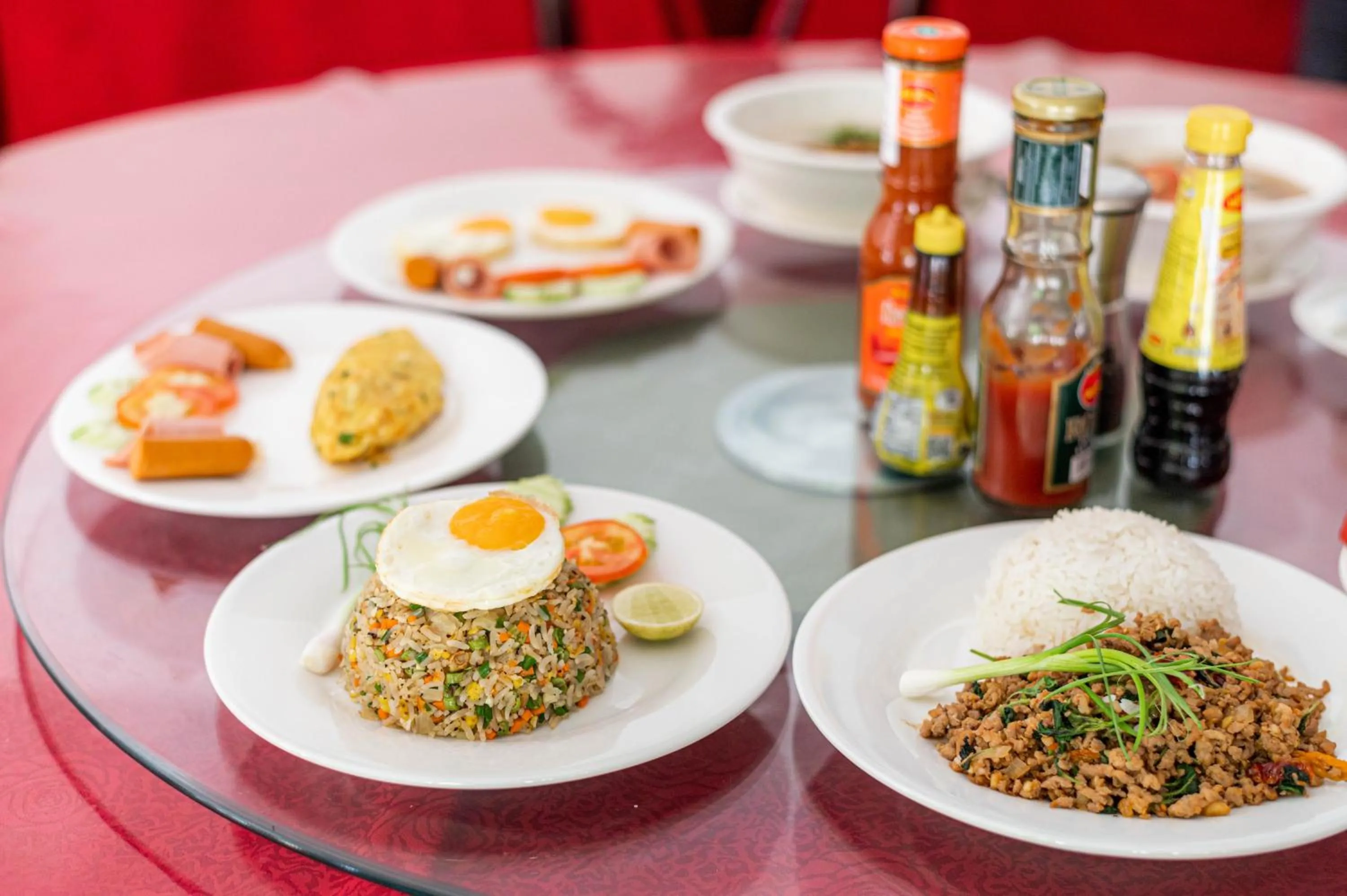 Restaurant/places to eat in Lisha Roungnakhone Hotel