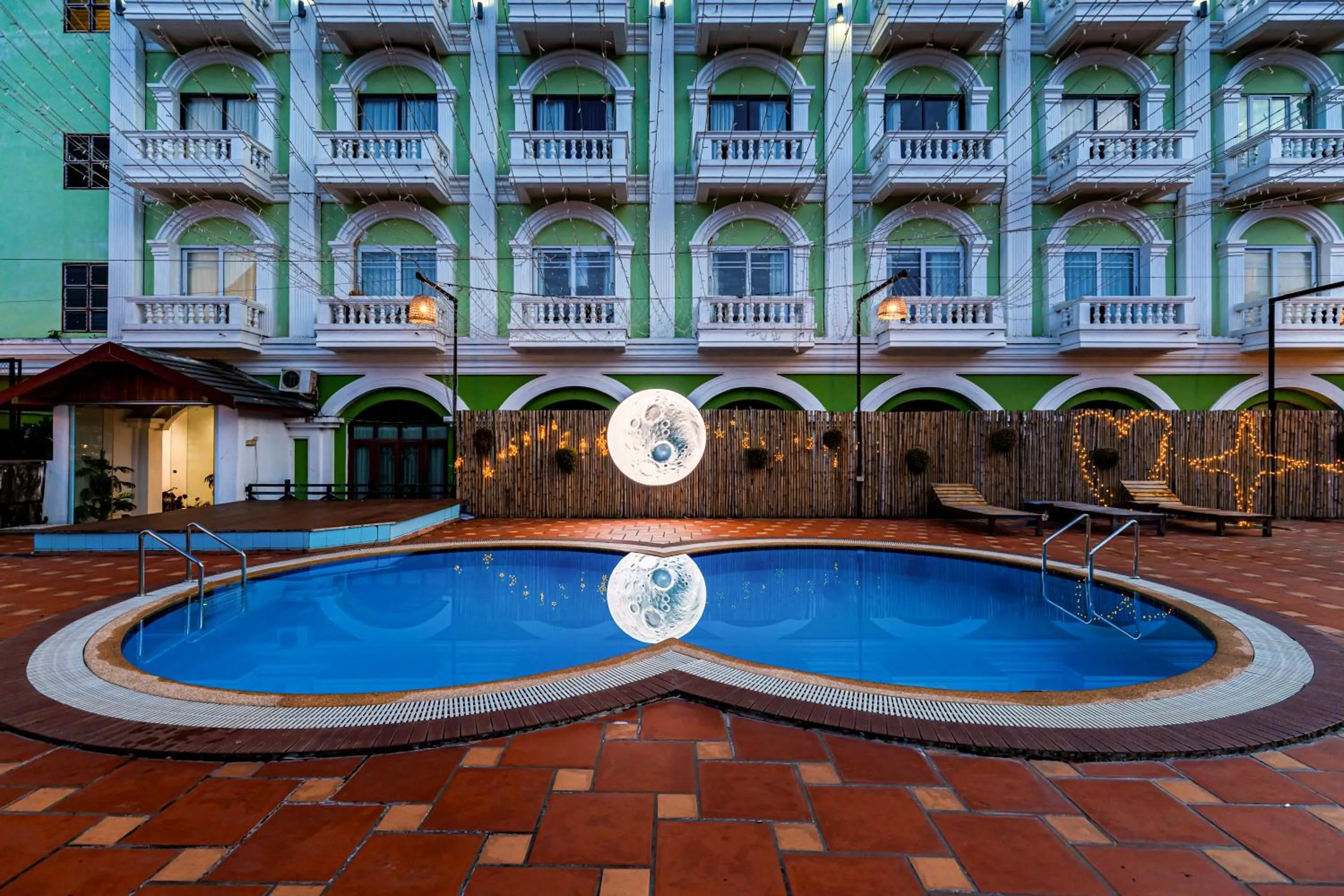 Property building in Lisha Roungnakhone Hotel