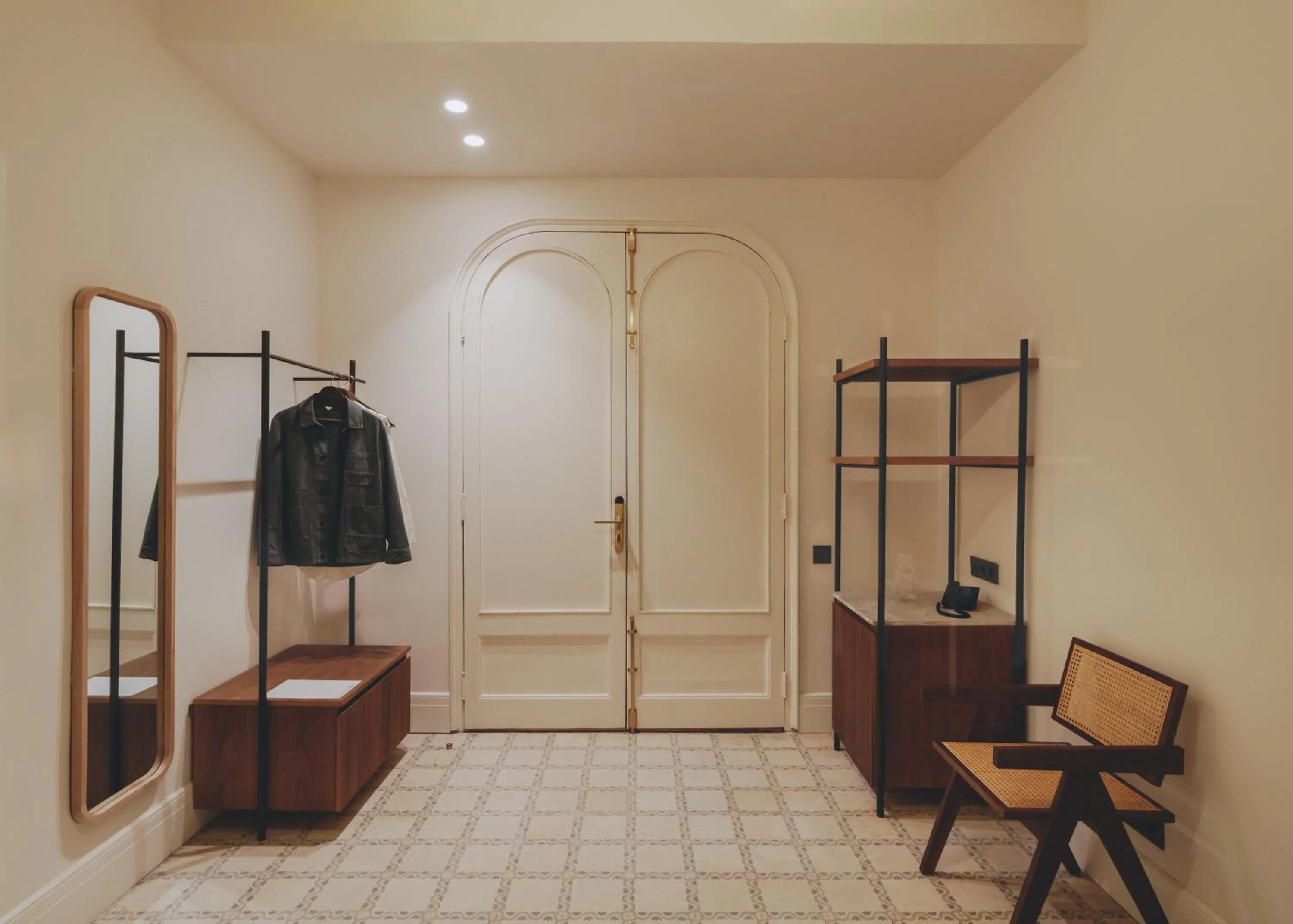 wardrobe in Casa Llimona Hotel Boutique