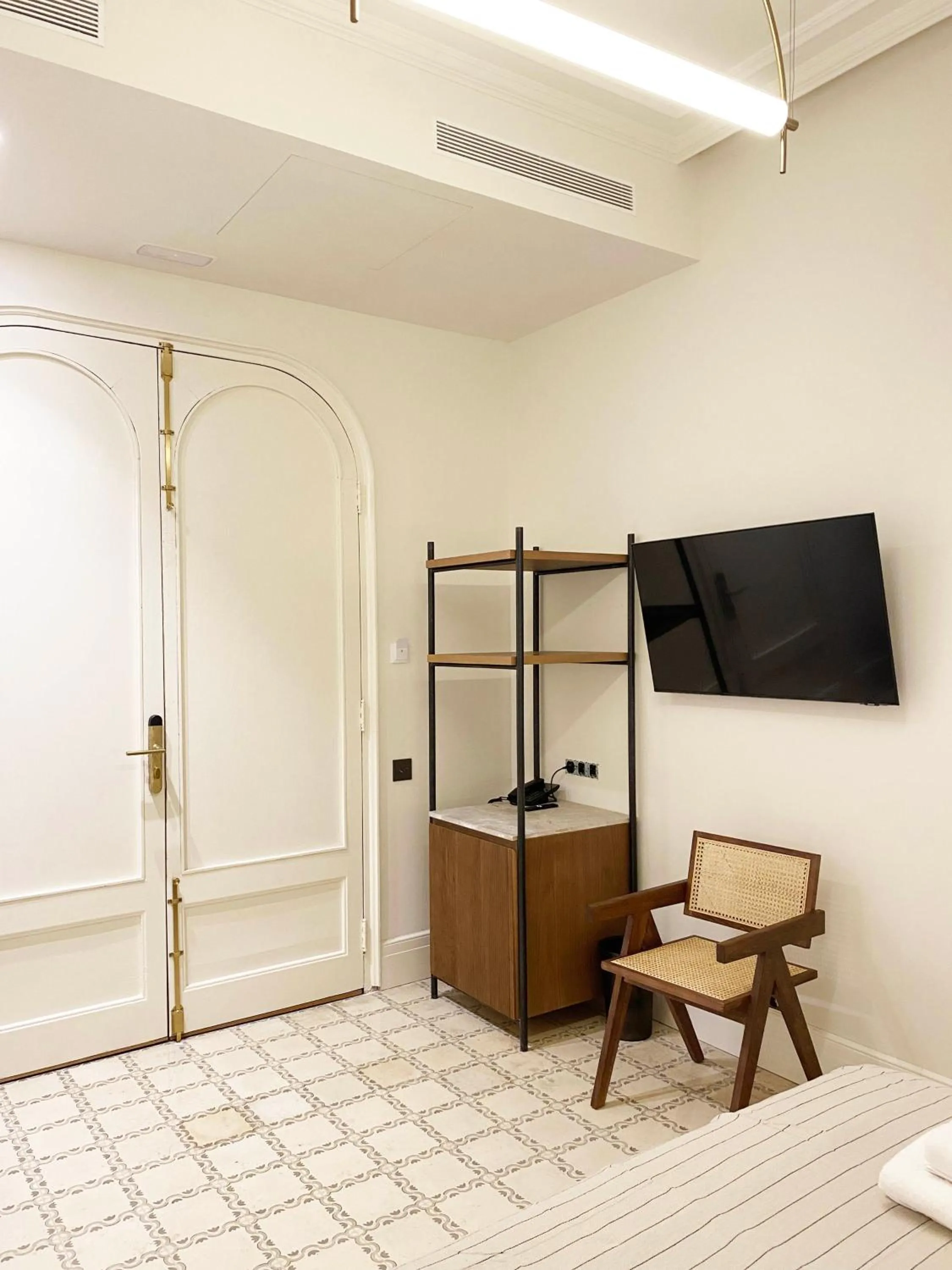 TV and multimedia in Casa Llimona Hotel Boutique