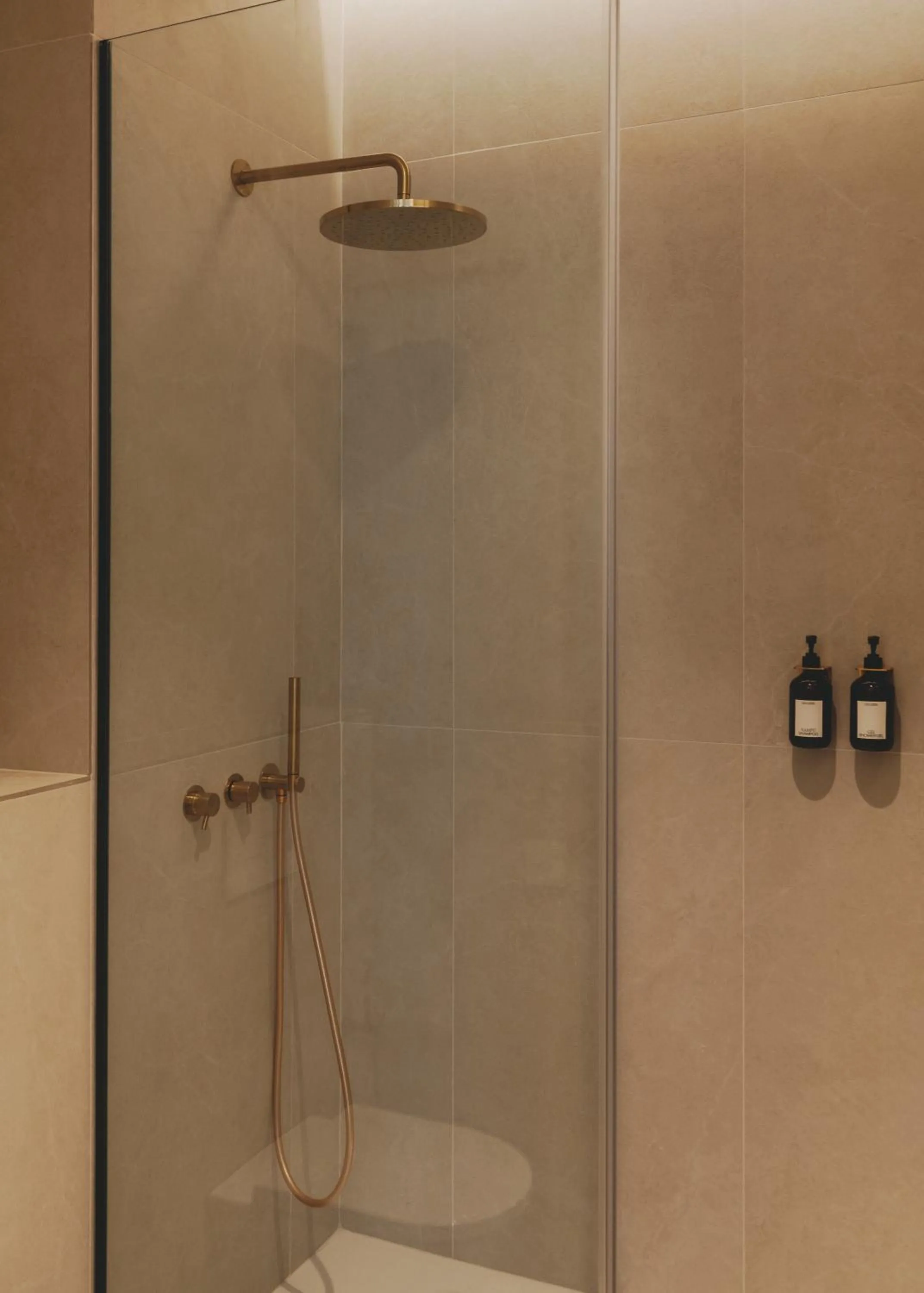Shower in Casa Llimona Hotel Boutique