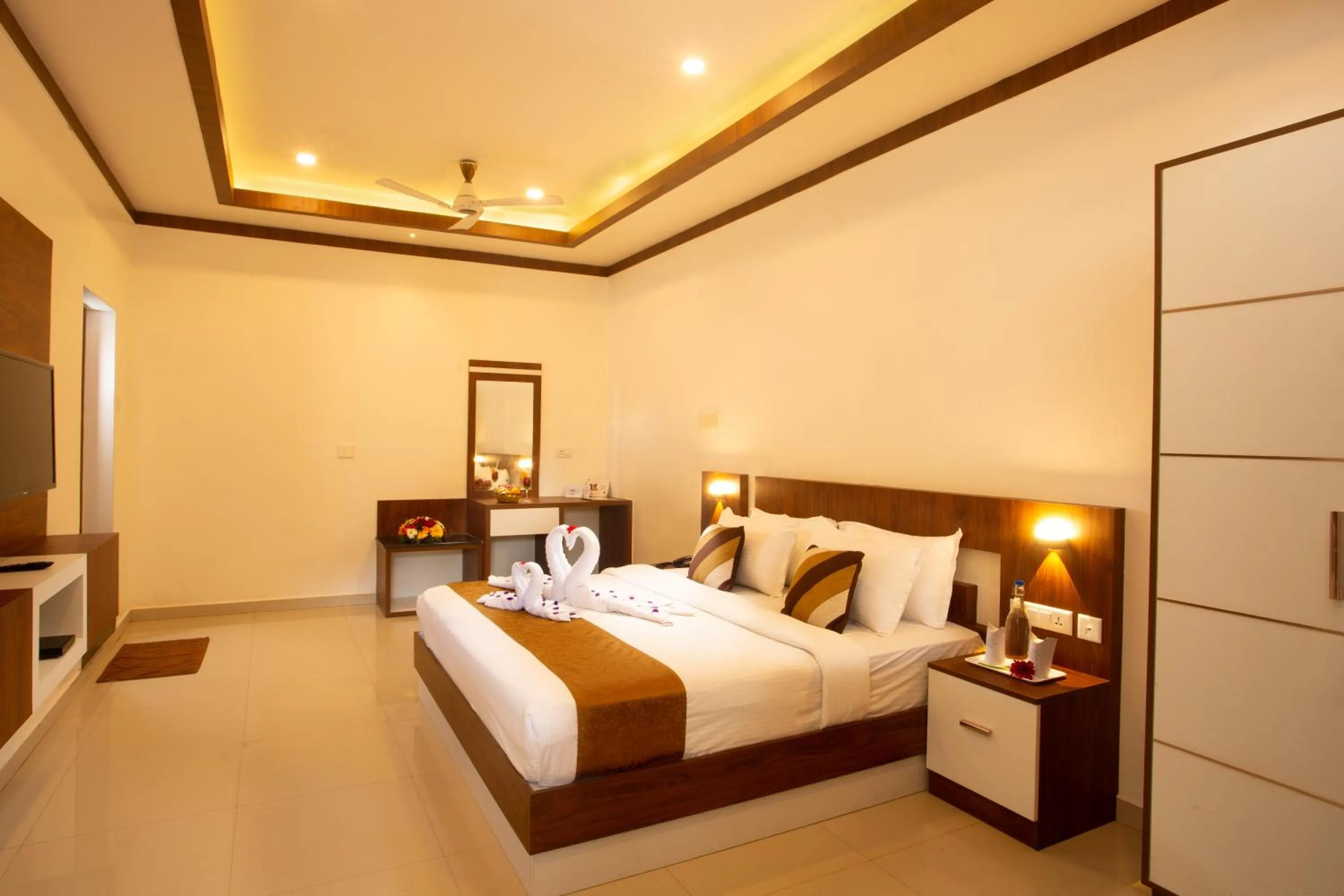 Bed in Dream Catcher Plantation Resort