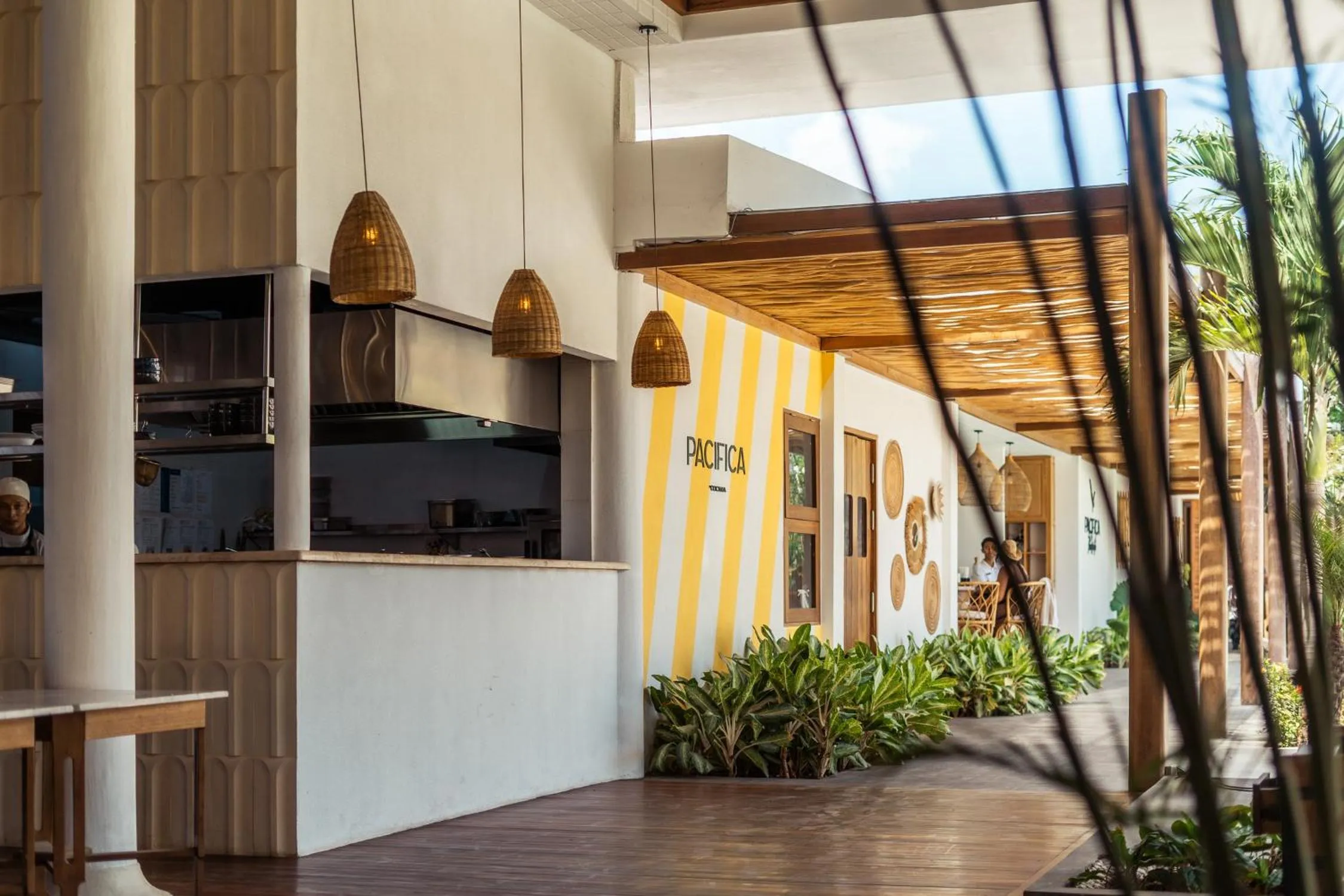 Restaurant/places to eat in Cocana Resort Gili Trawangan