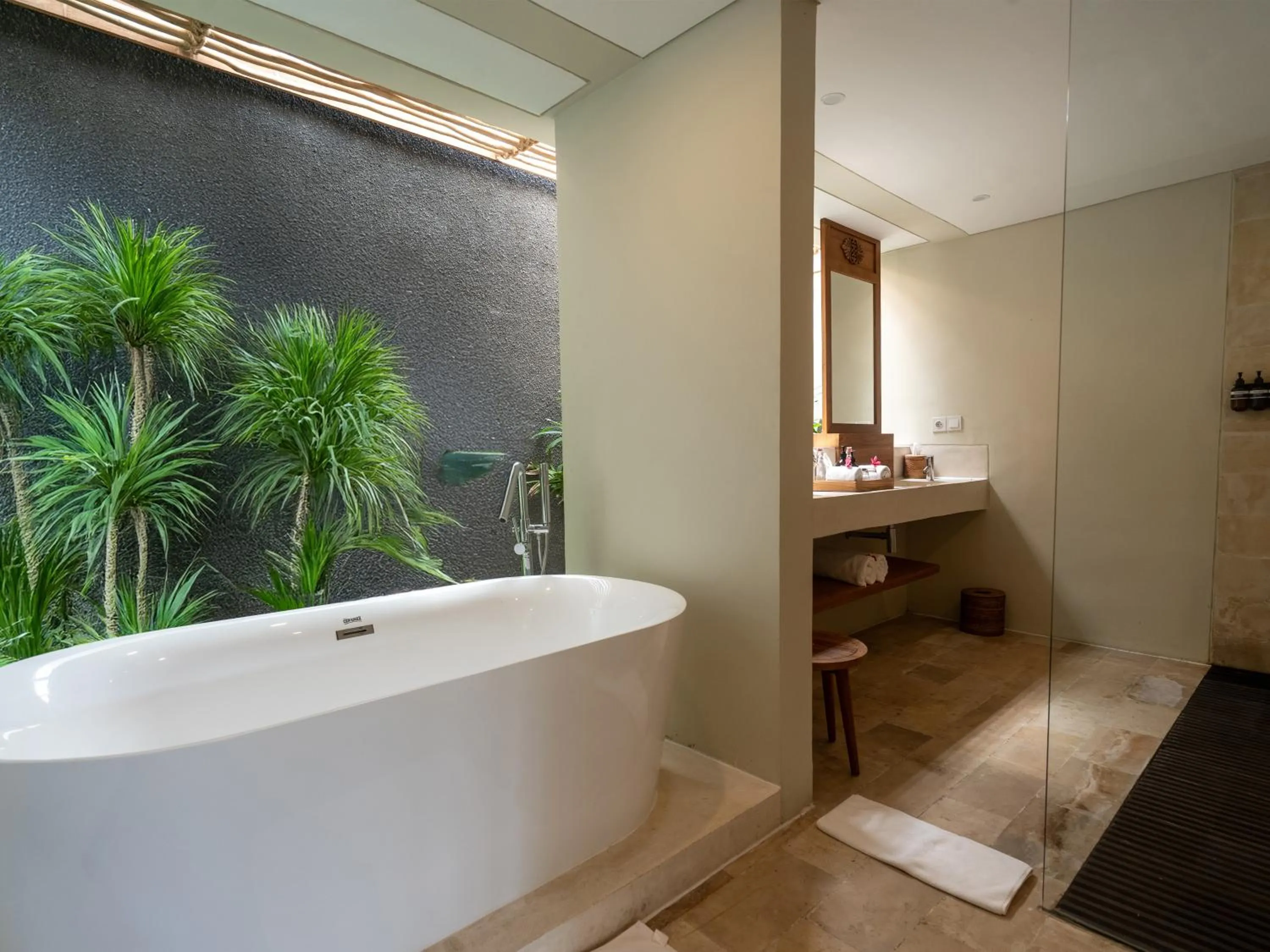 Bath in Cocana Resort Gili Trawangan