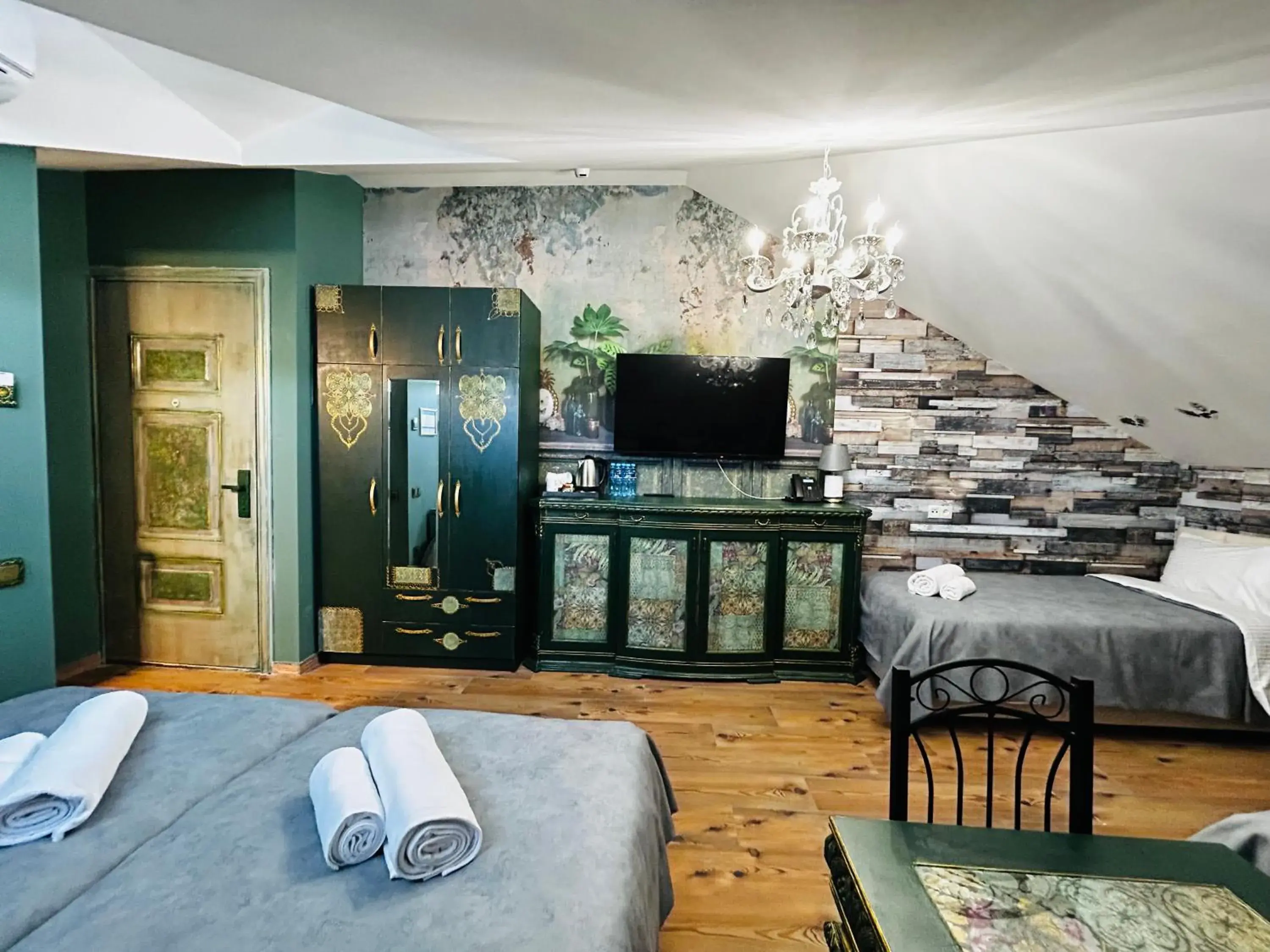 Deluxe Family Room - single occupancy in Hotel Zerta Old Tbilisi Deluxe Family Room - single occupancy in Hotel Zerta Old Tbilisi