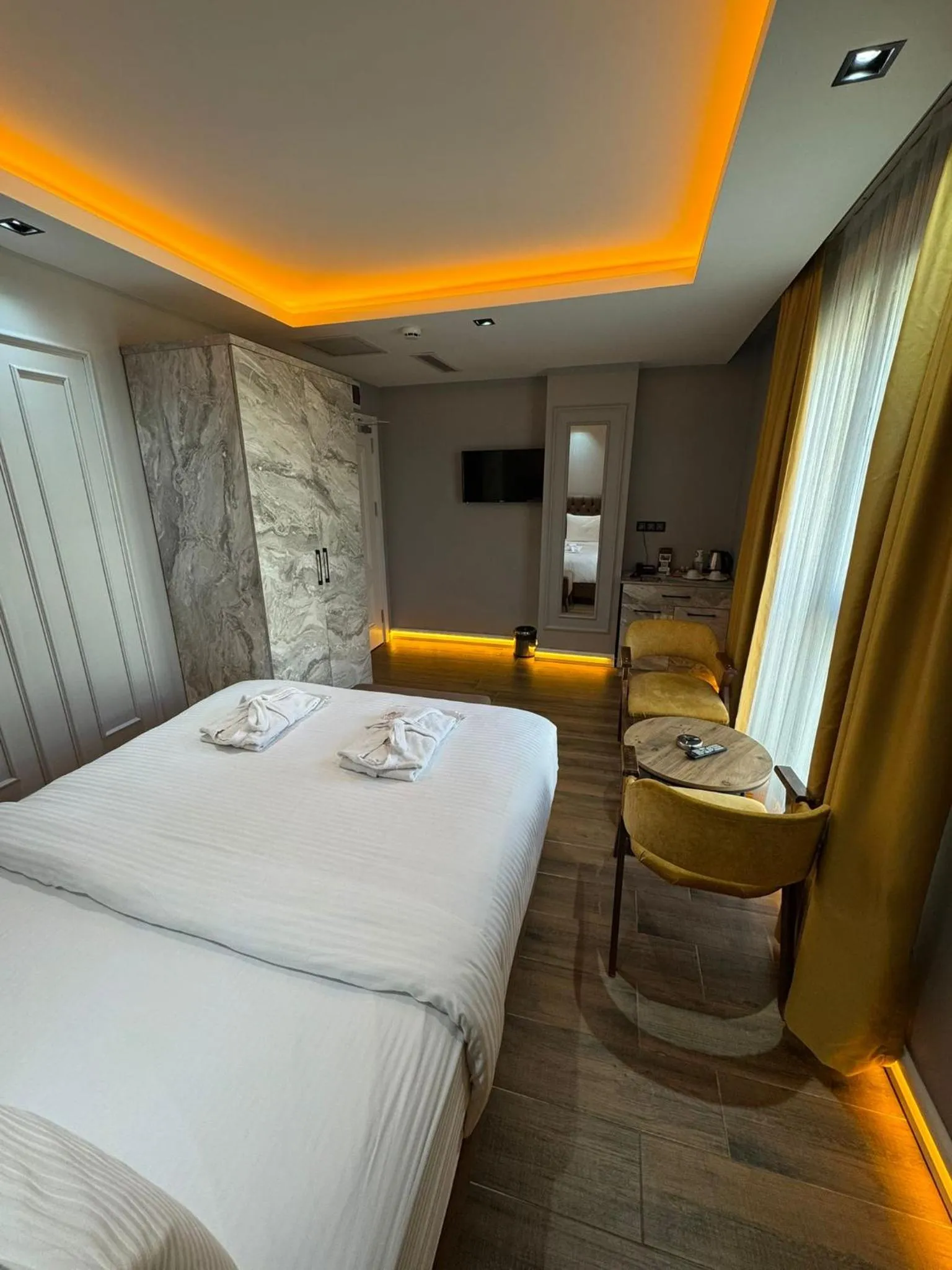 Bed in GreenWich Hotel