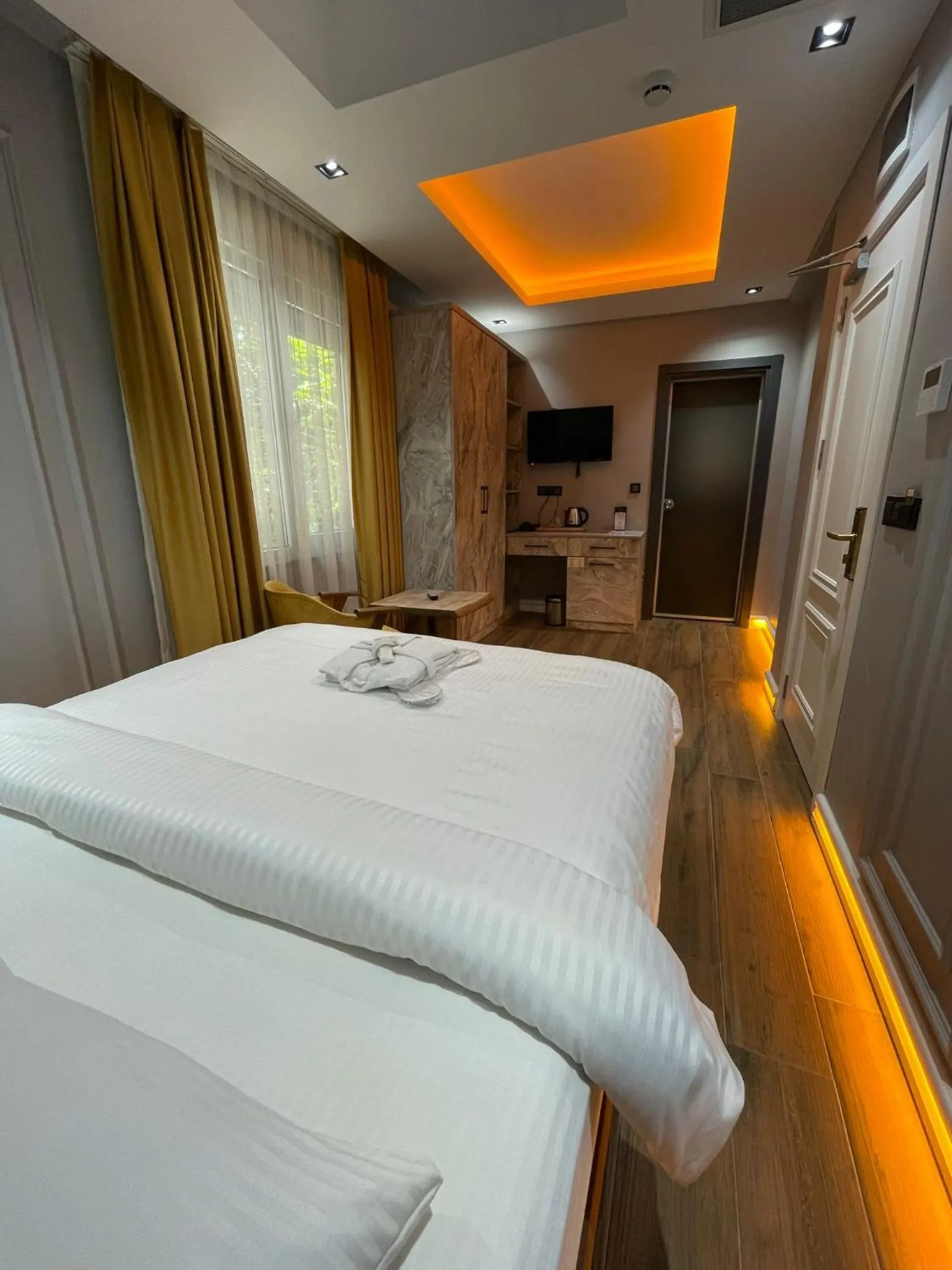 Bed in GreenWich Hotel