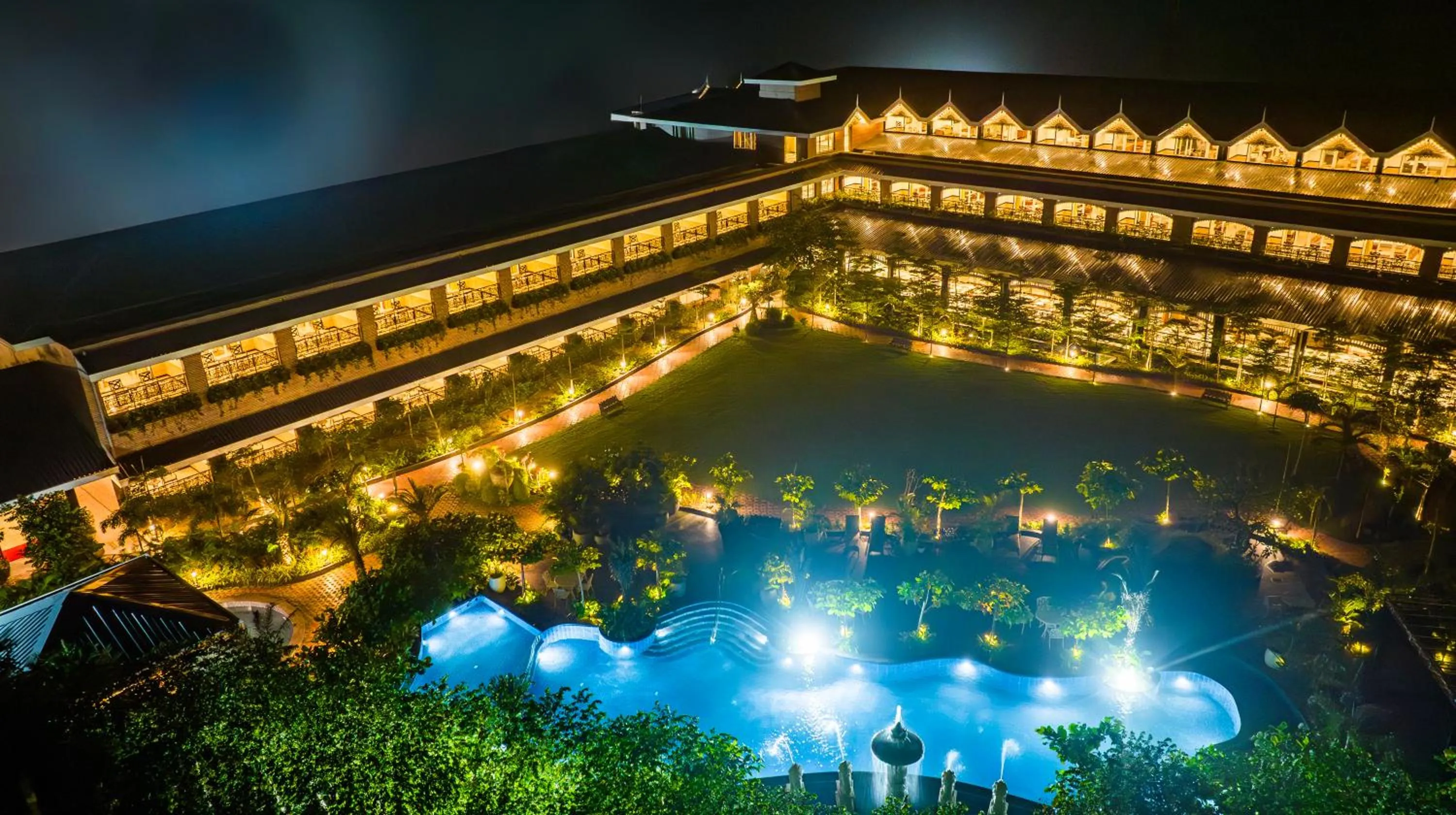 Pool view in Mayfair Oasis Resort & Convention