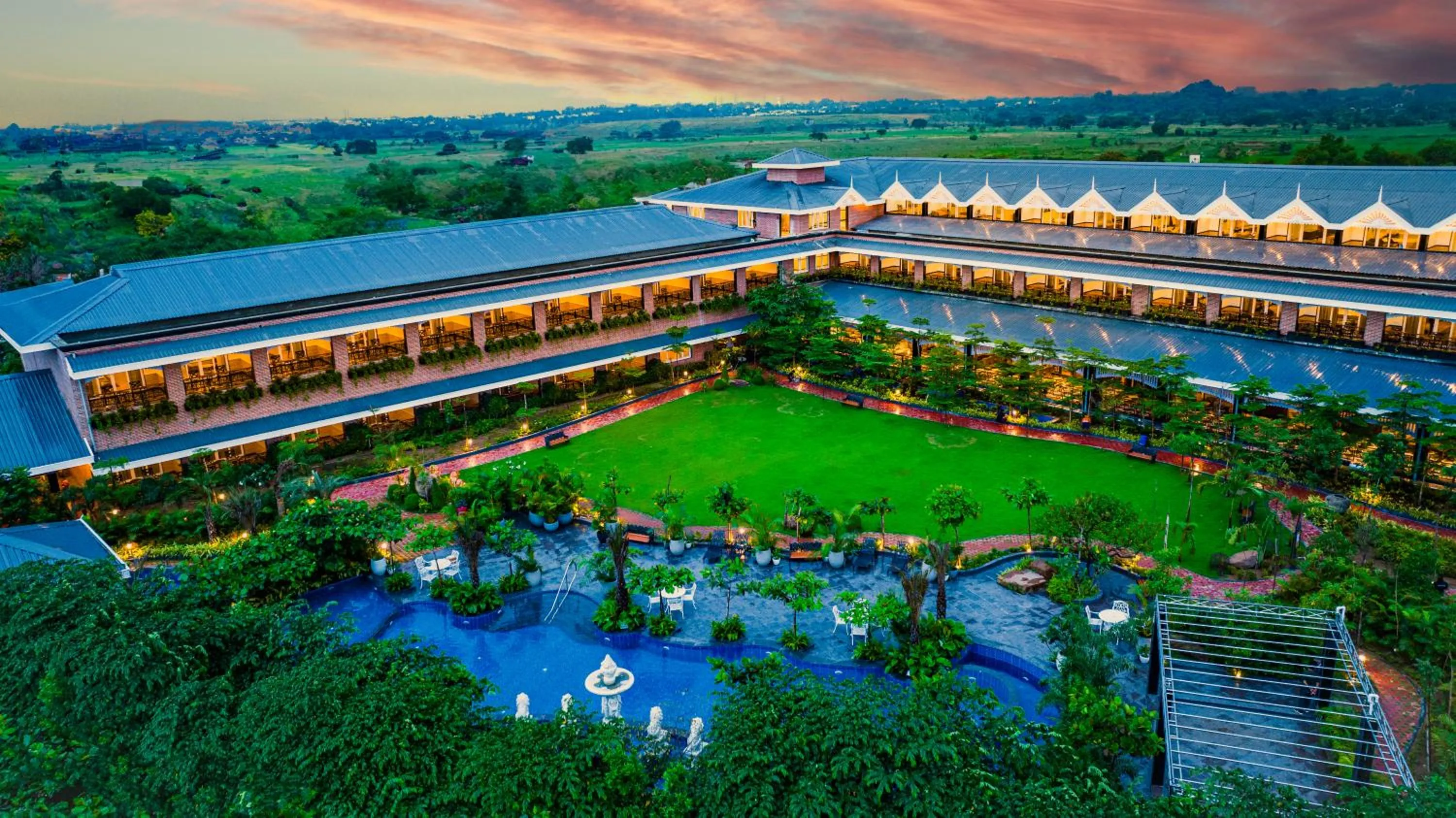 Property building in Mayfair Oasis Resort & Convention