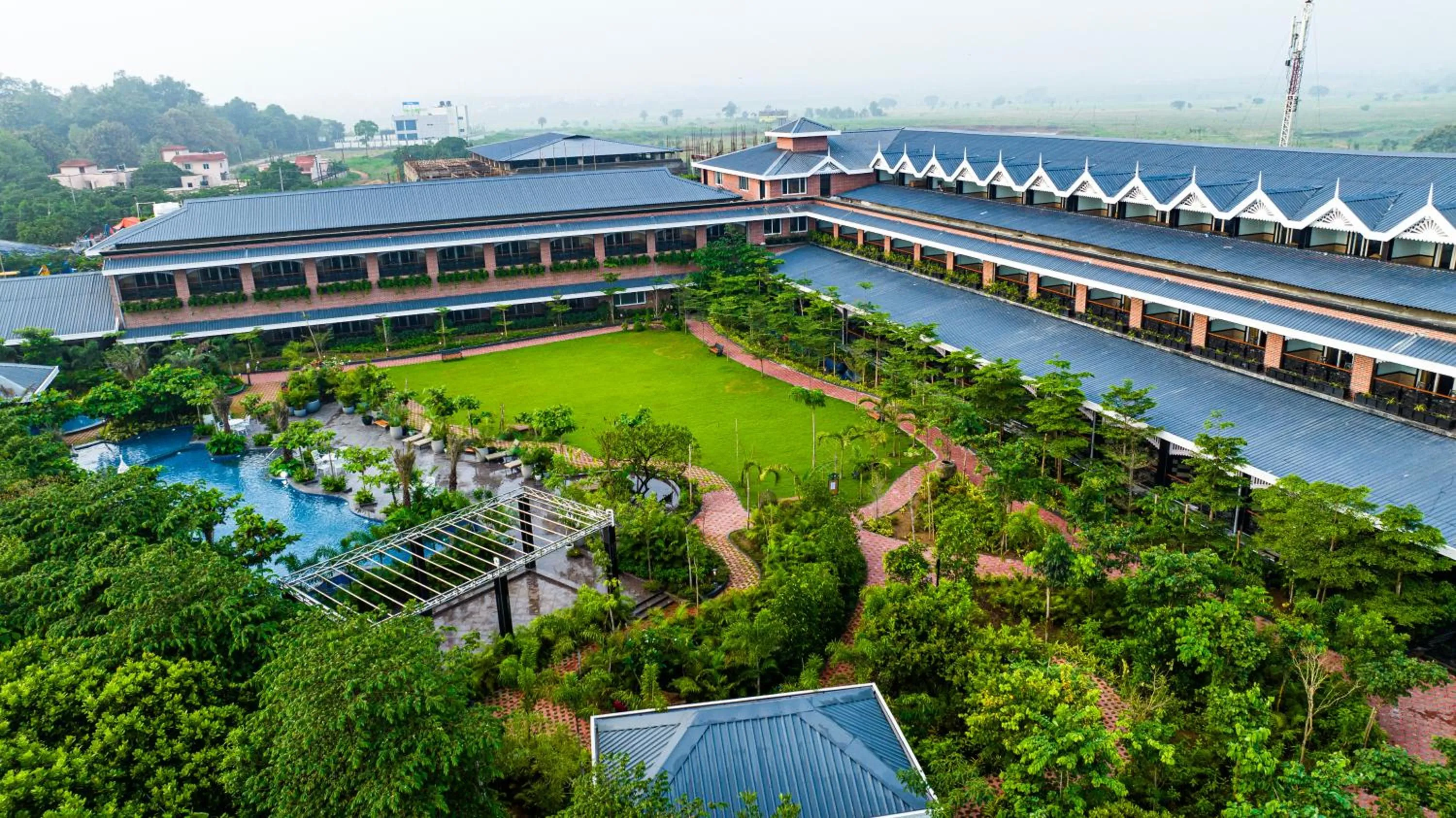 Property building in Mayfair Oasis Resort & Convention