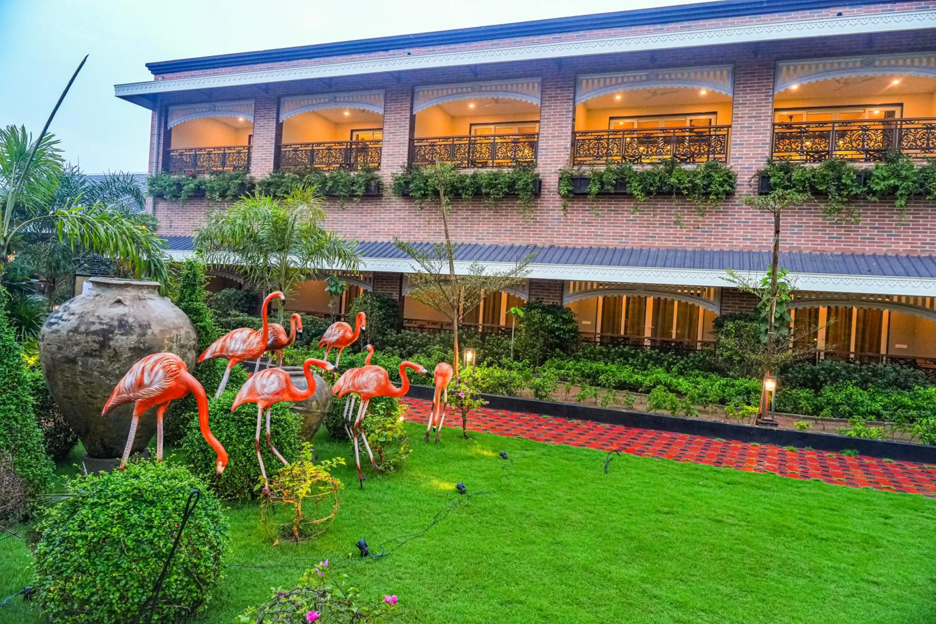 Day in Mayfair Oasis Resort & Convention