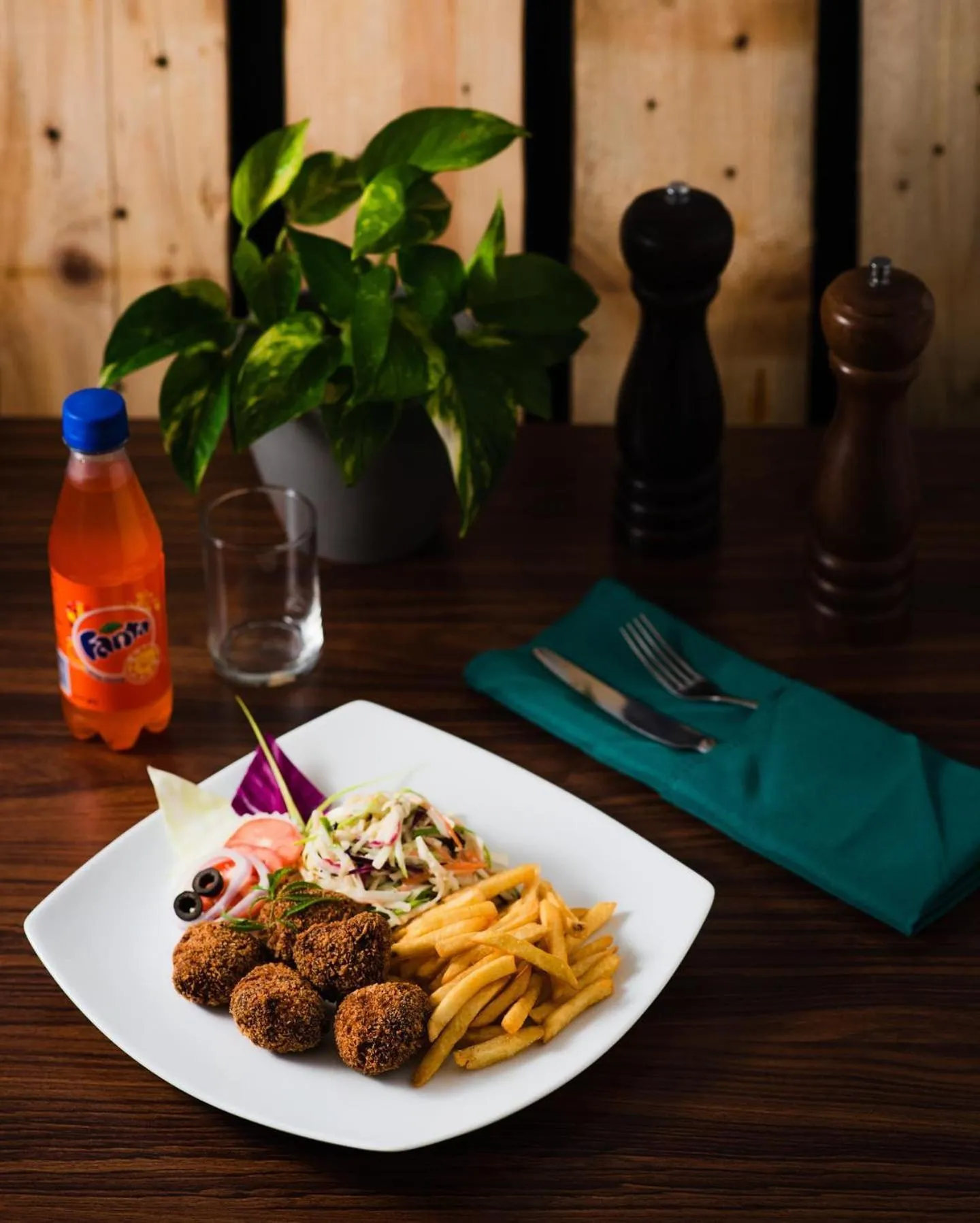 Restaurant/places to eat in Raalhu Fonu Maldives