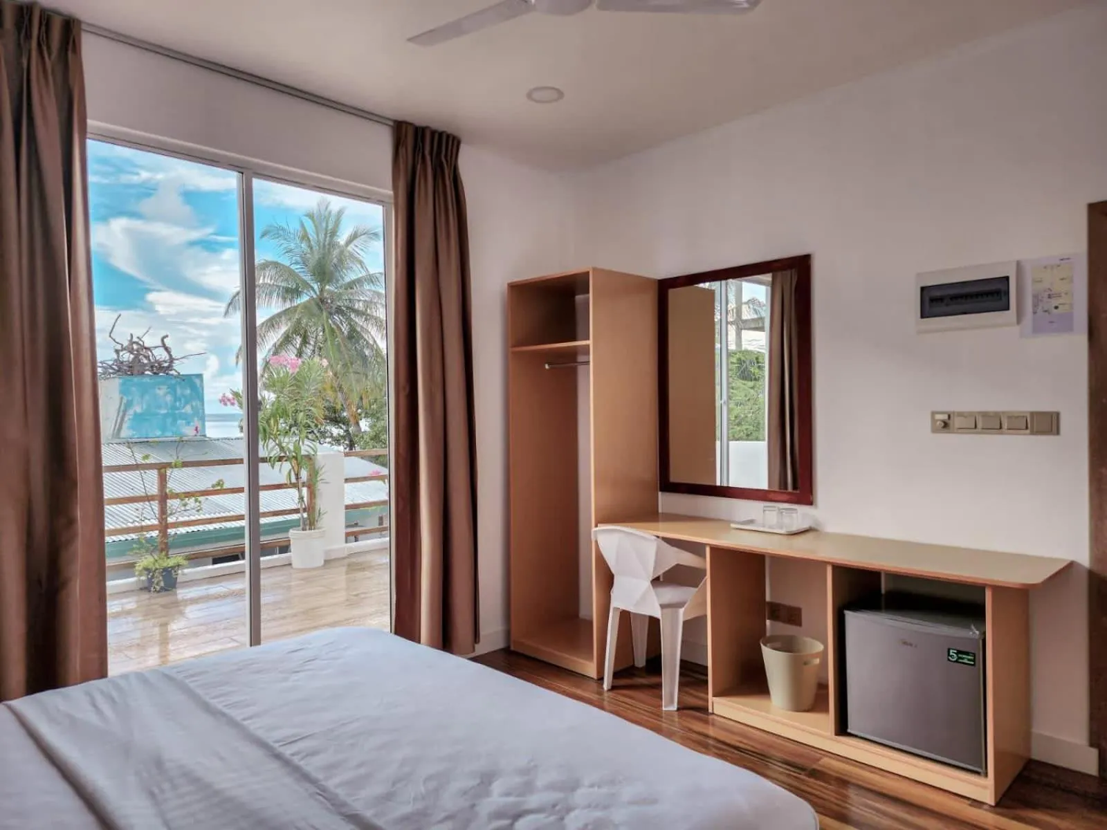 Balcony/Terrace, Bed in Raalhu Fonu Maldives