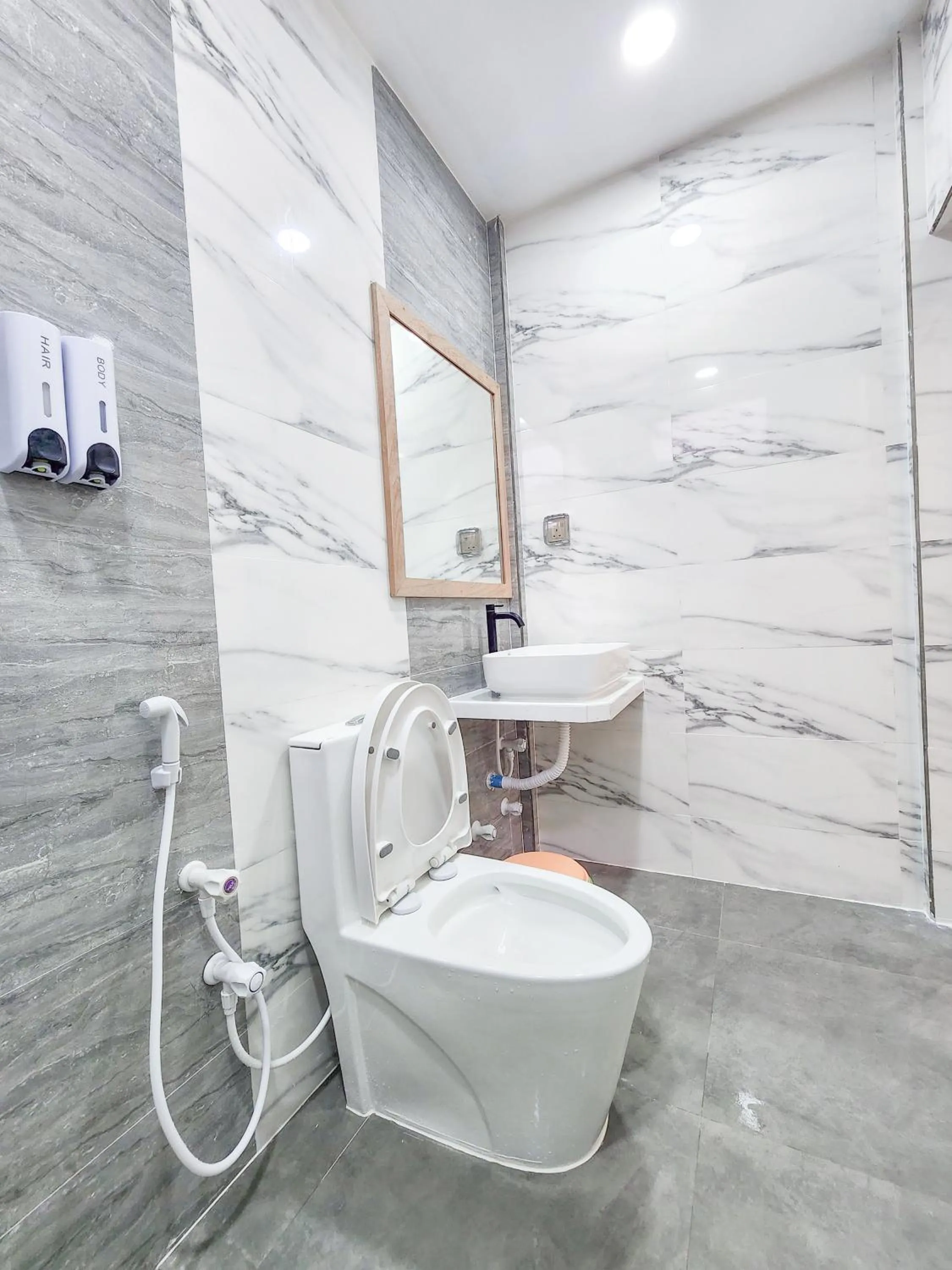 Toilet in Raalhu Fonu Maldives