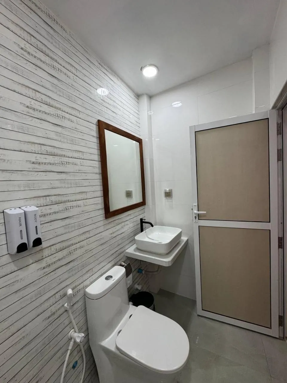 Toilet in Raalhu Fonu Maldives