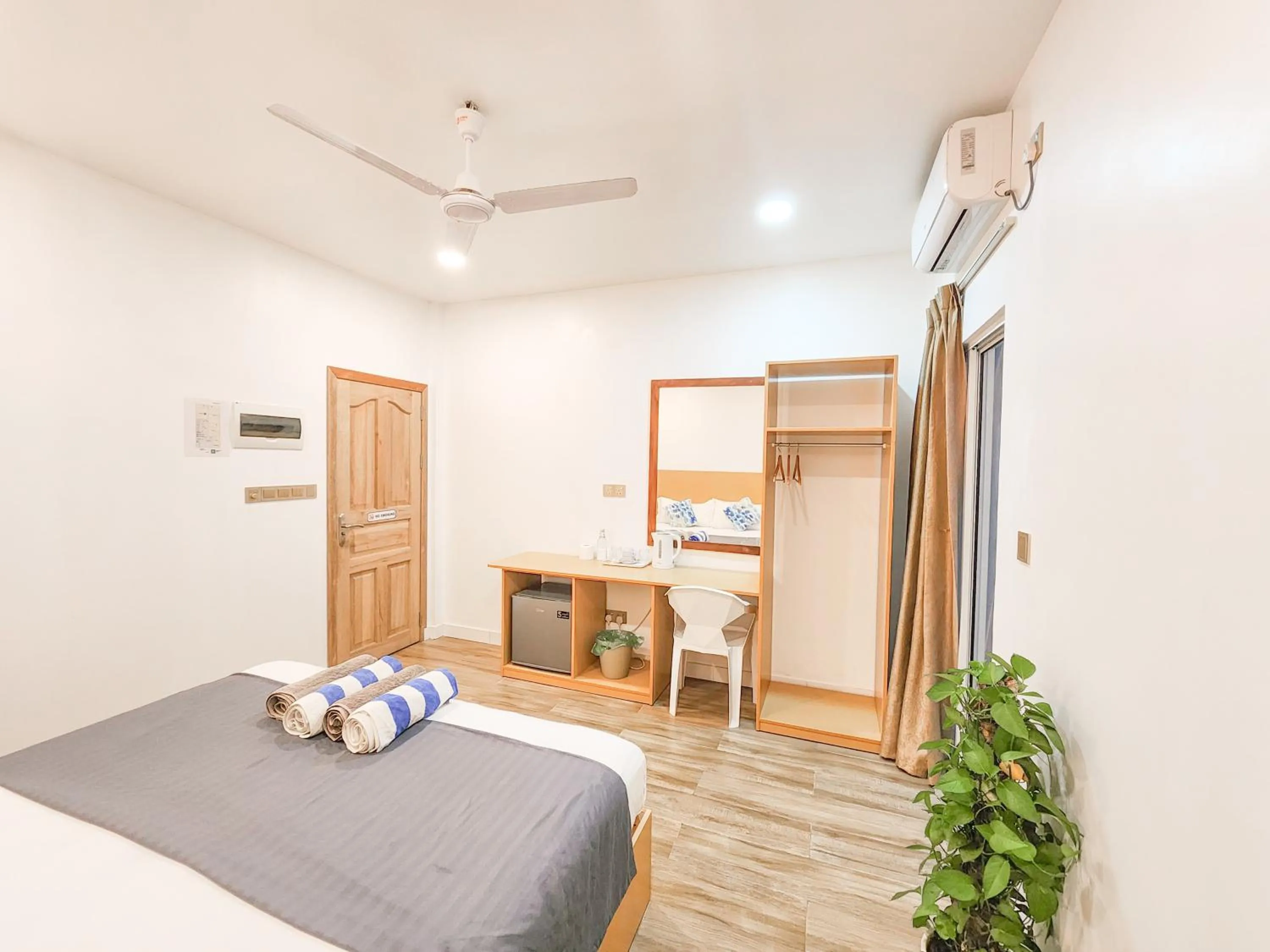 Photo of the whole room, Bed in Raalhu Fonu Maldives