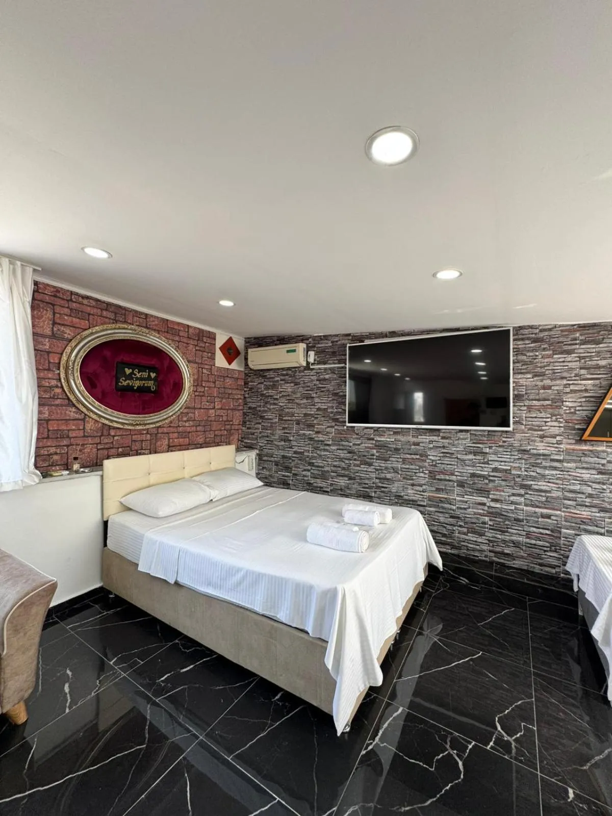 Bed in beyzade apart hotel