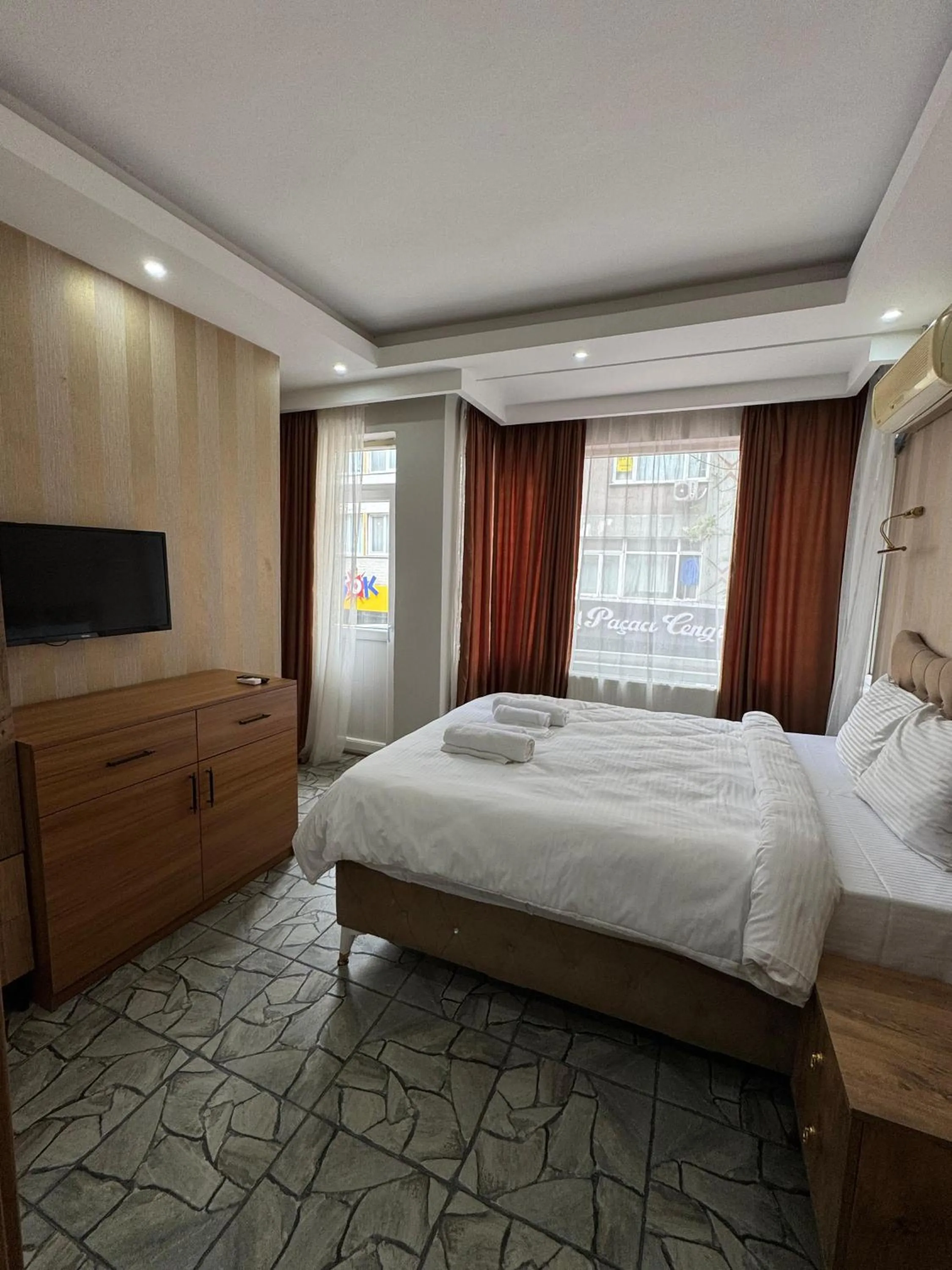 Photo of the whole room, Bed in beyzade apart hotel