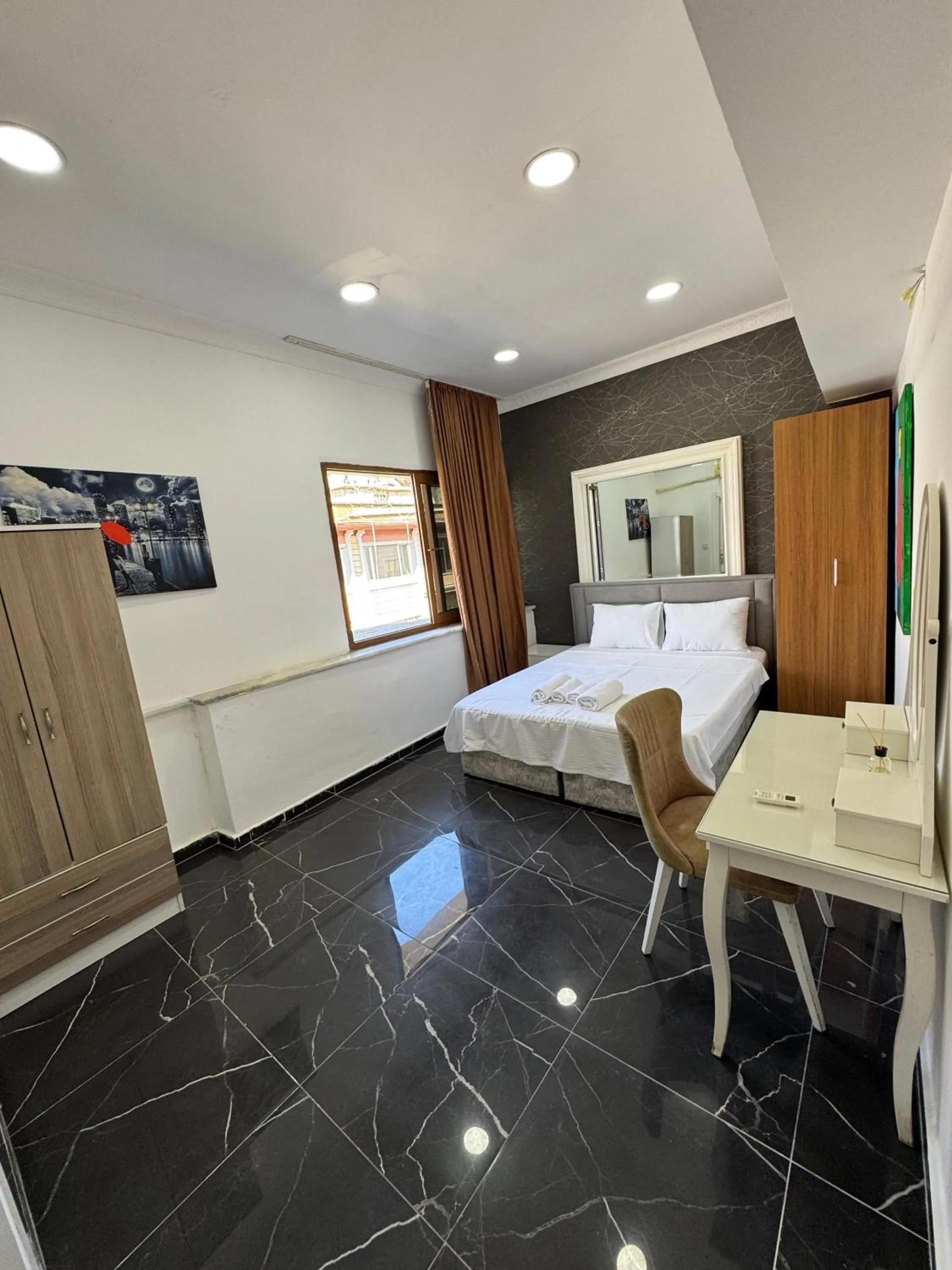 Photo of the whole room, Bed in beyzade apart hotel