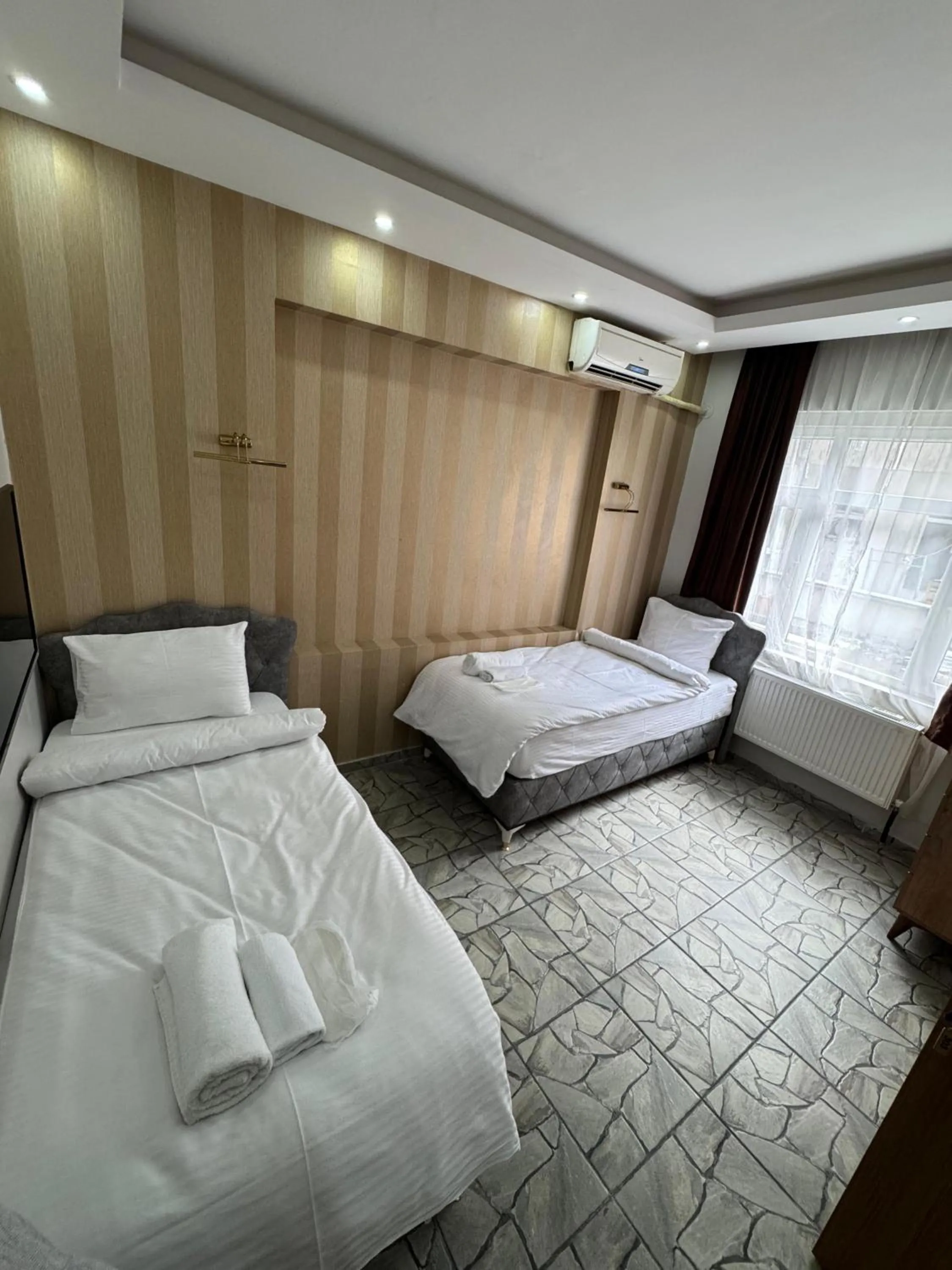 Photo of the whole room, Bed in beyzade apart hotel