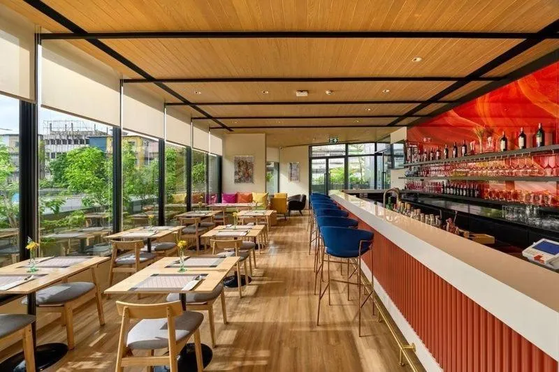 Restaurant/places to eat in MO Hotel Bangkok