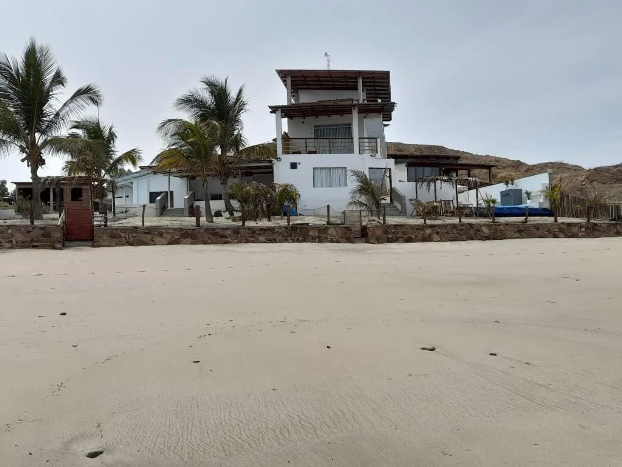 Property building in Las Fragatas Casa Hotel