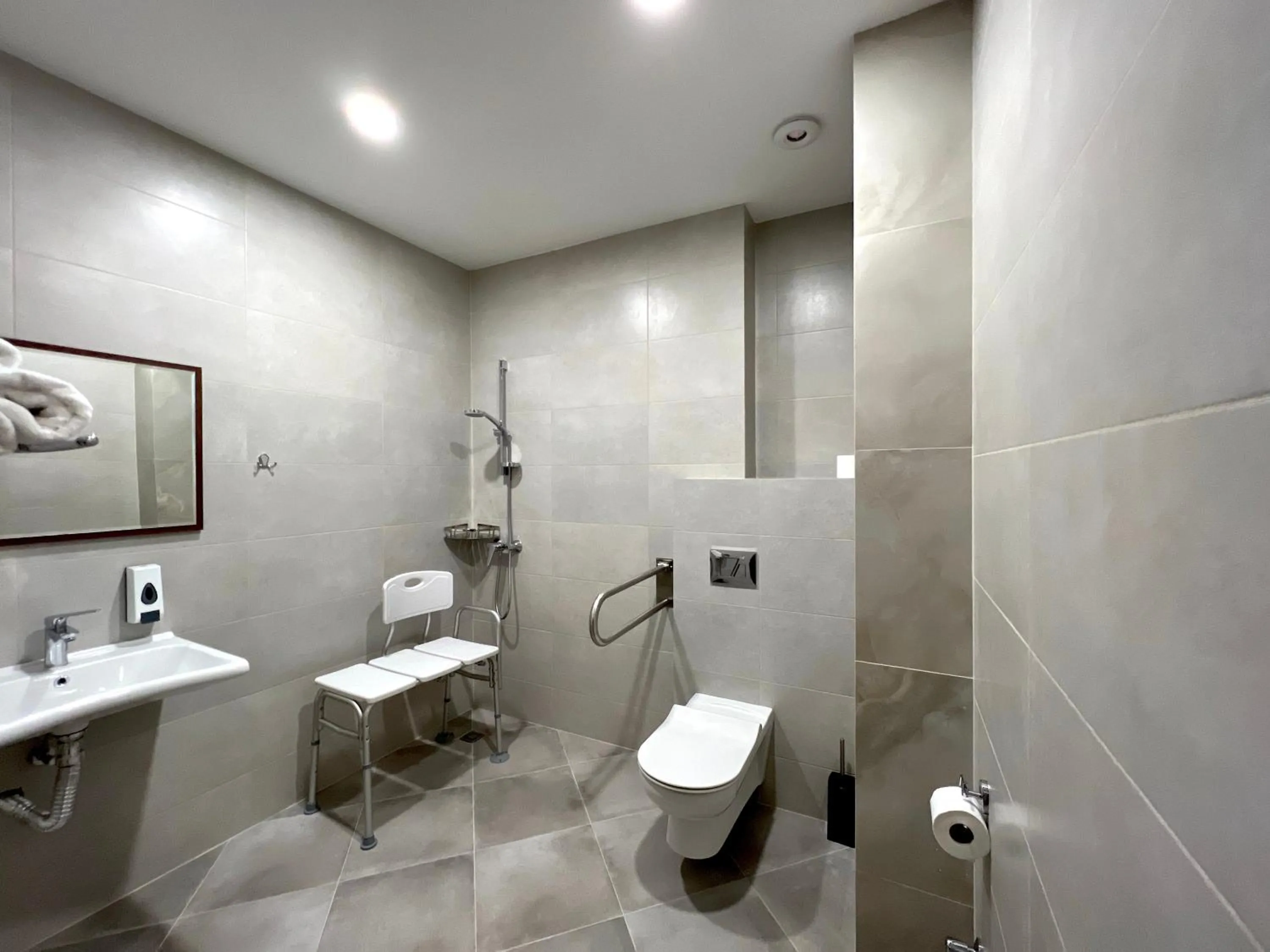 Shower in HOTEL WEST TBILISI