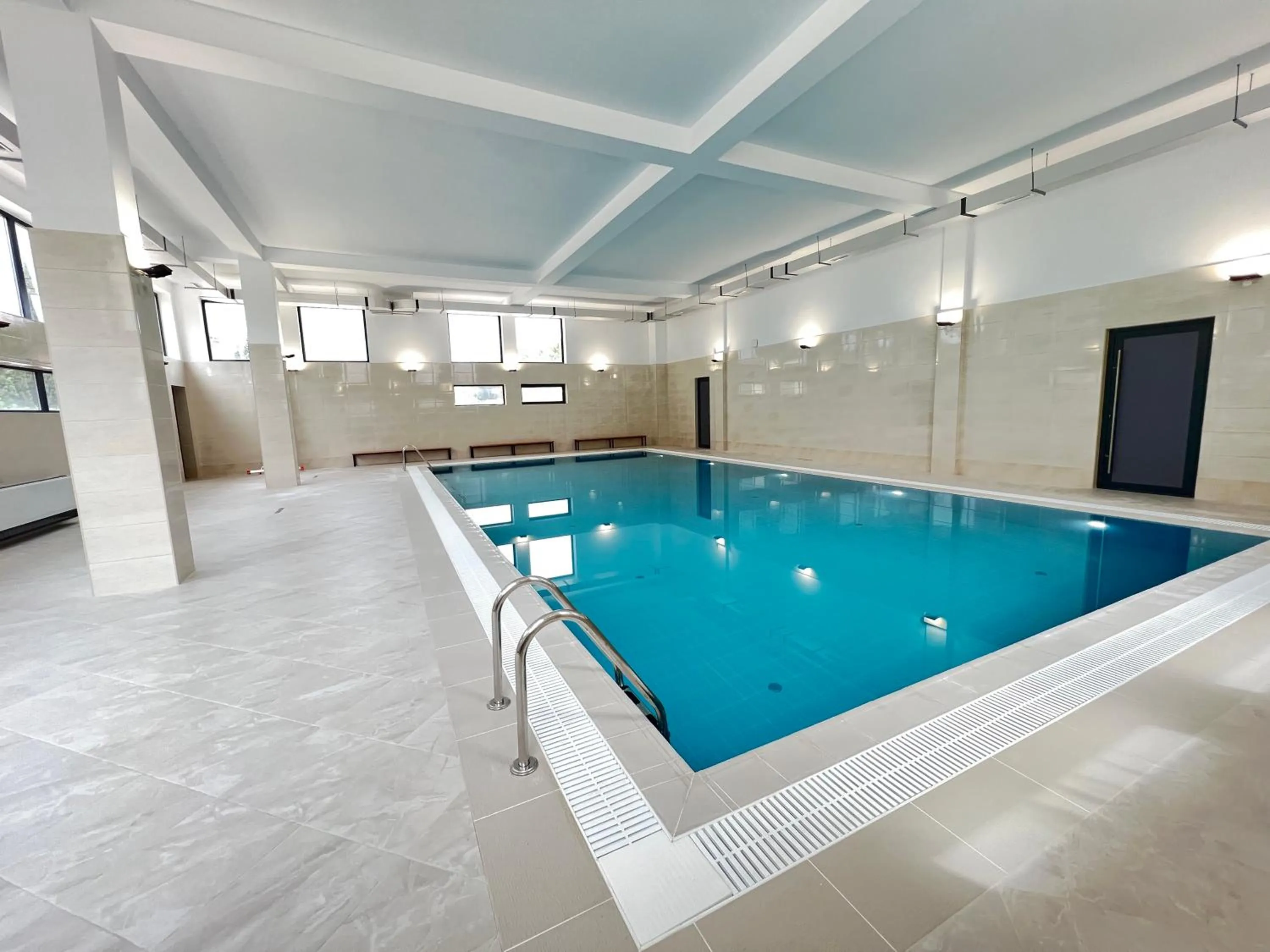 Swimming pool in HOTEL WEST TBILISI