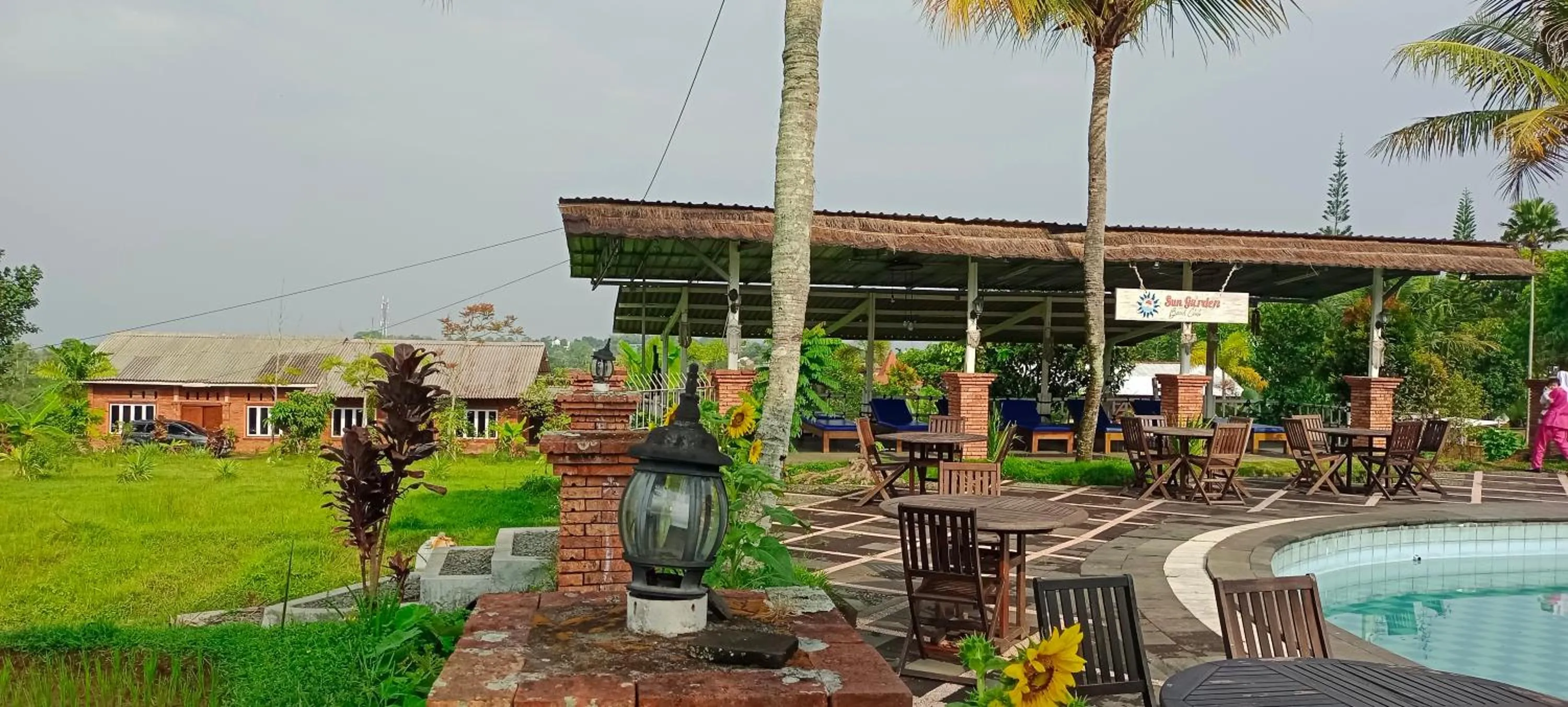 Restaurant/places to eat in SUN GARDEN