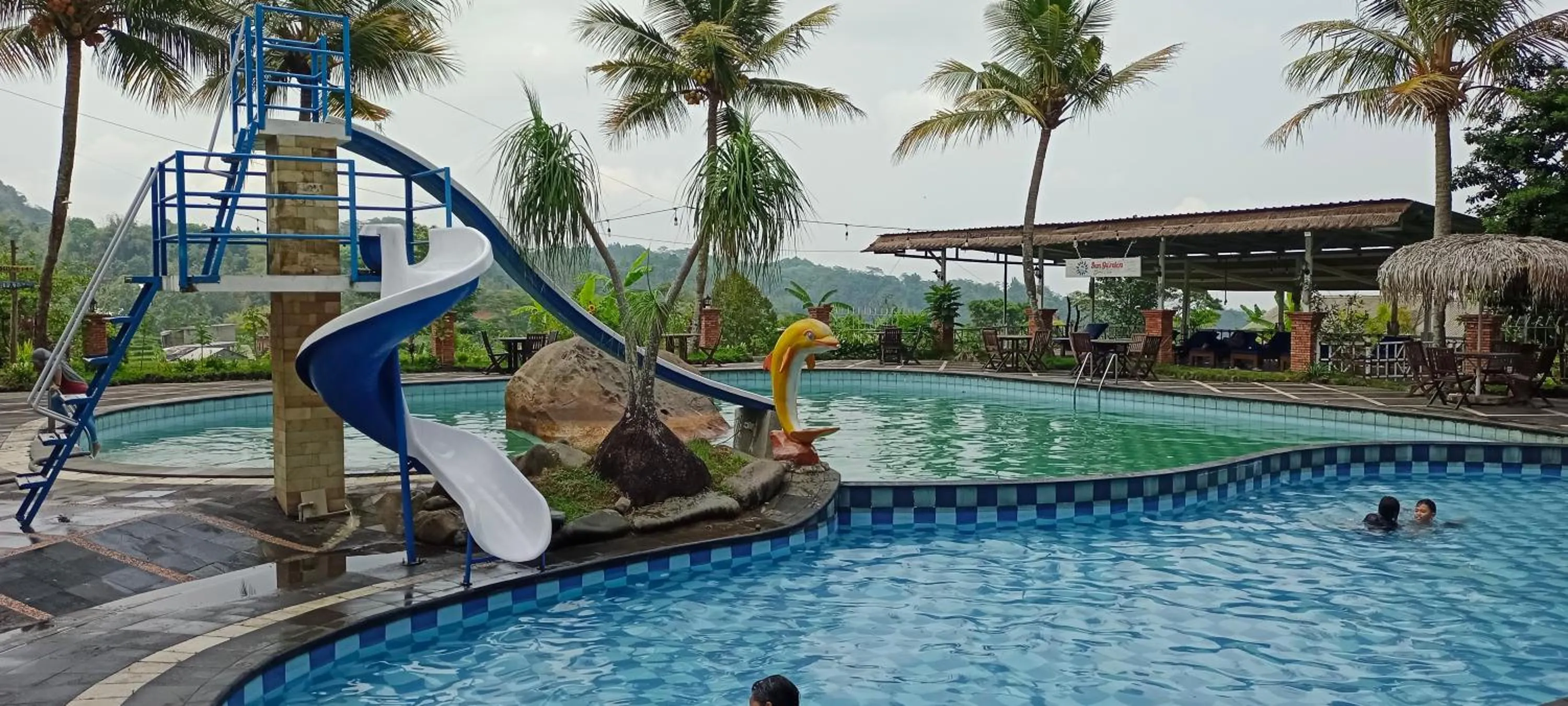 Restaurant/places to eat in SUN GARDEN