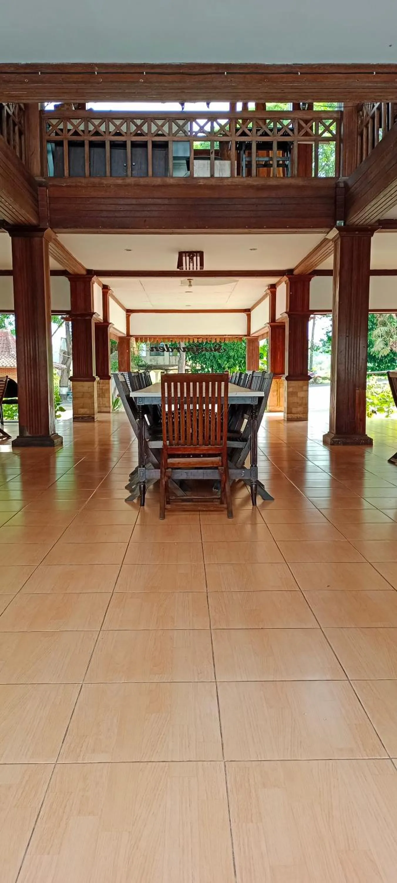 Restaurant/places to eat in SUN GARDEN