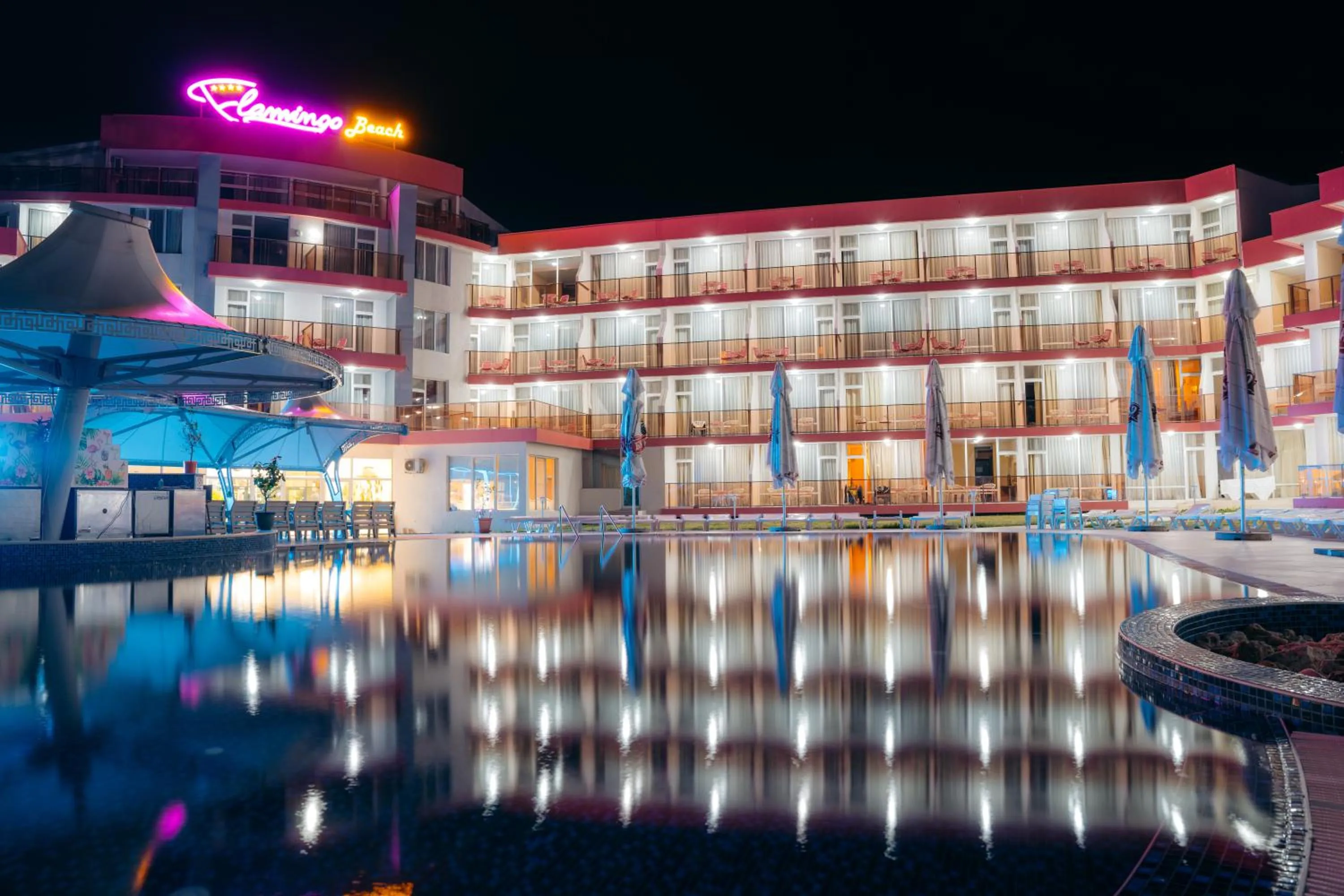 Property building in Flamingo Beach Hotel