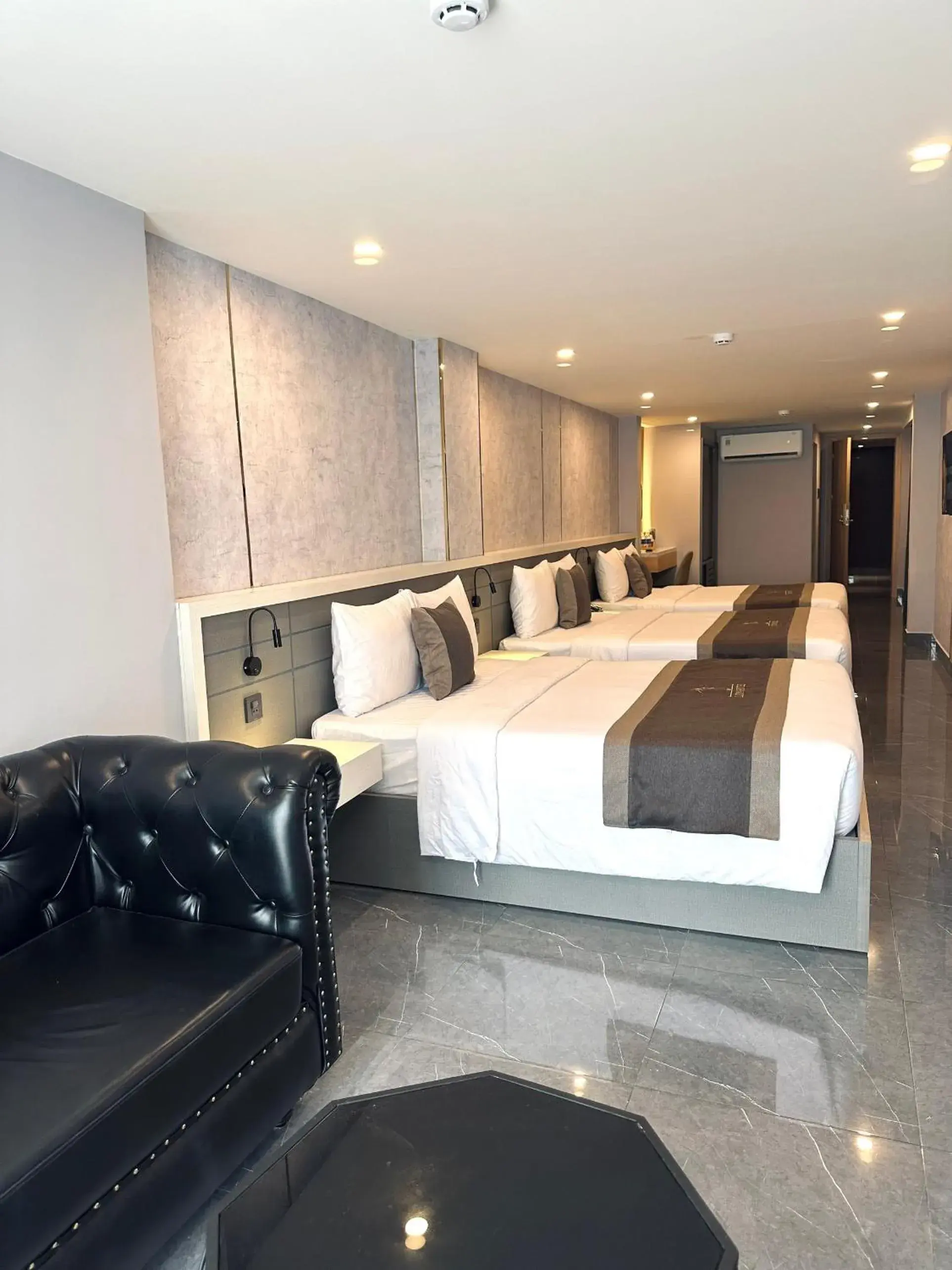 LION 9 HOTEL LION 9 HOTEL