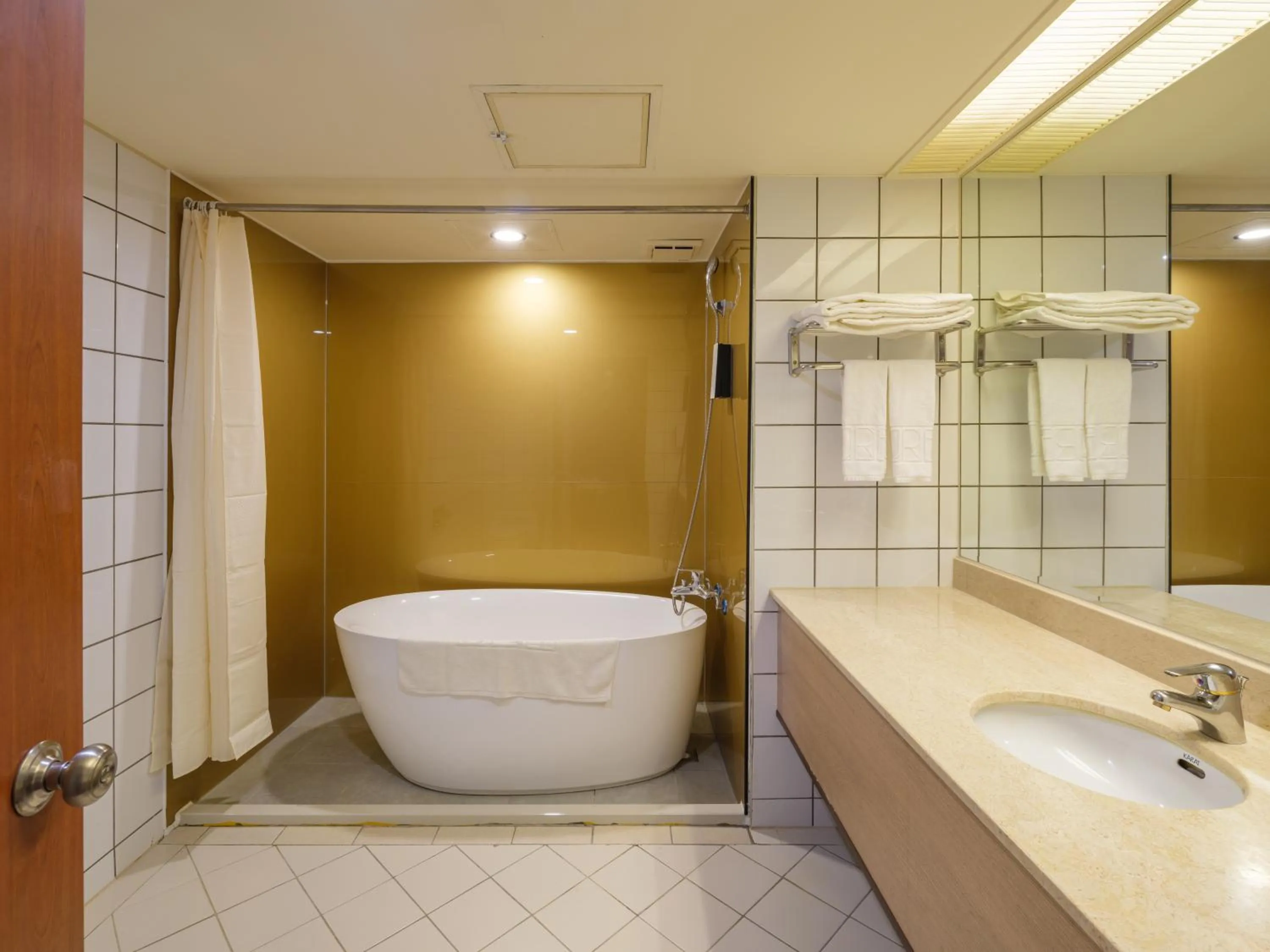 Toilet in Rich & Free Hotel - Fuzhong 富逸旅趣-板橋府中館