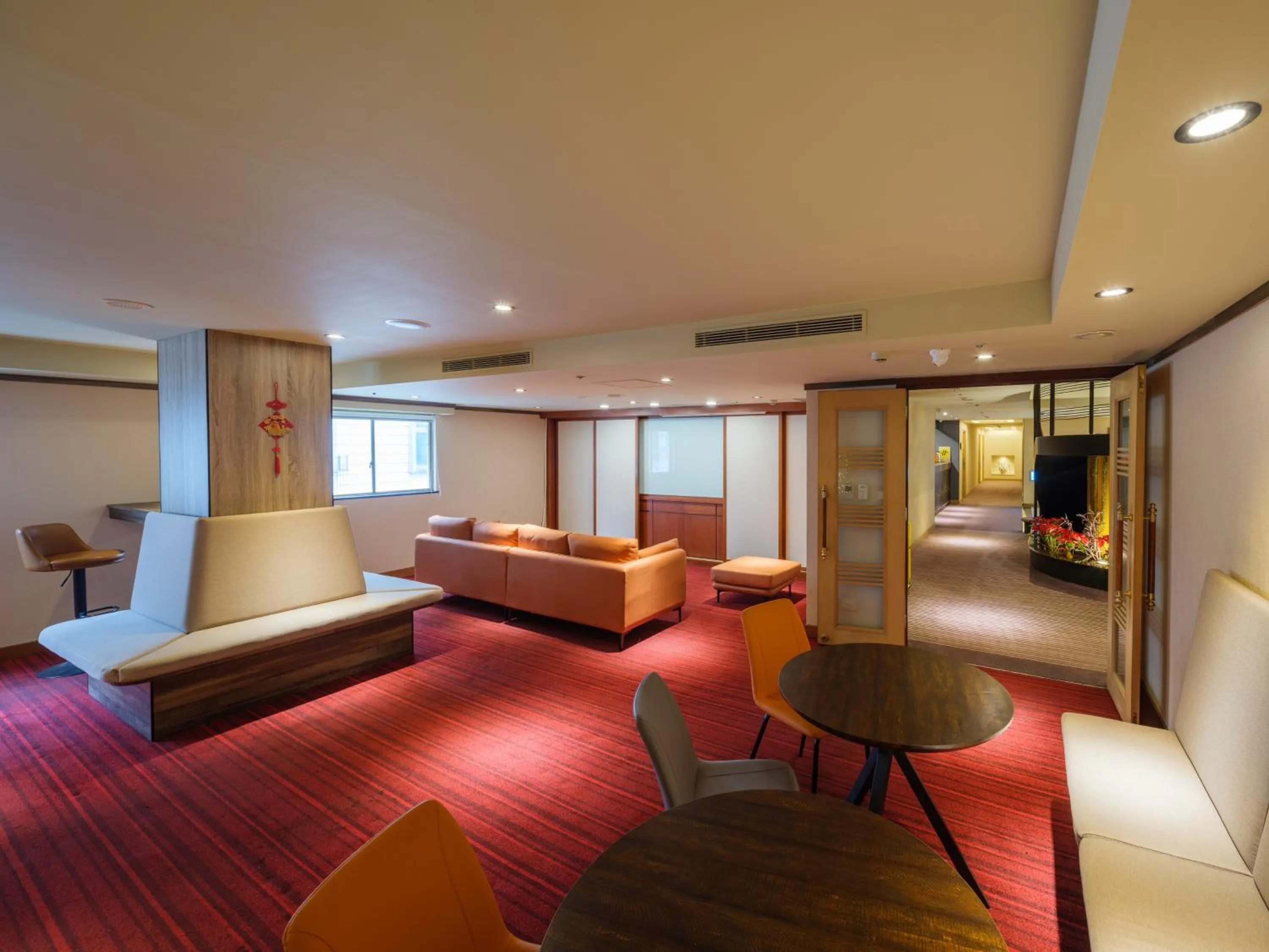 Living room, Bed in Rich & Free Hotel - Fuzhong 富逸旅趣-板橋府中館