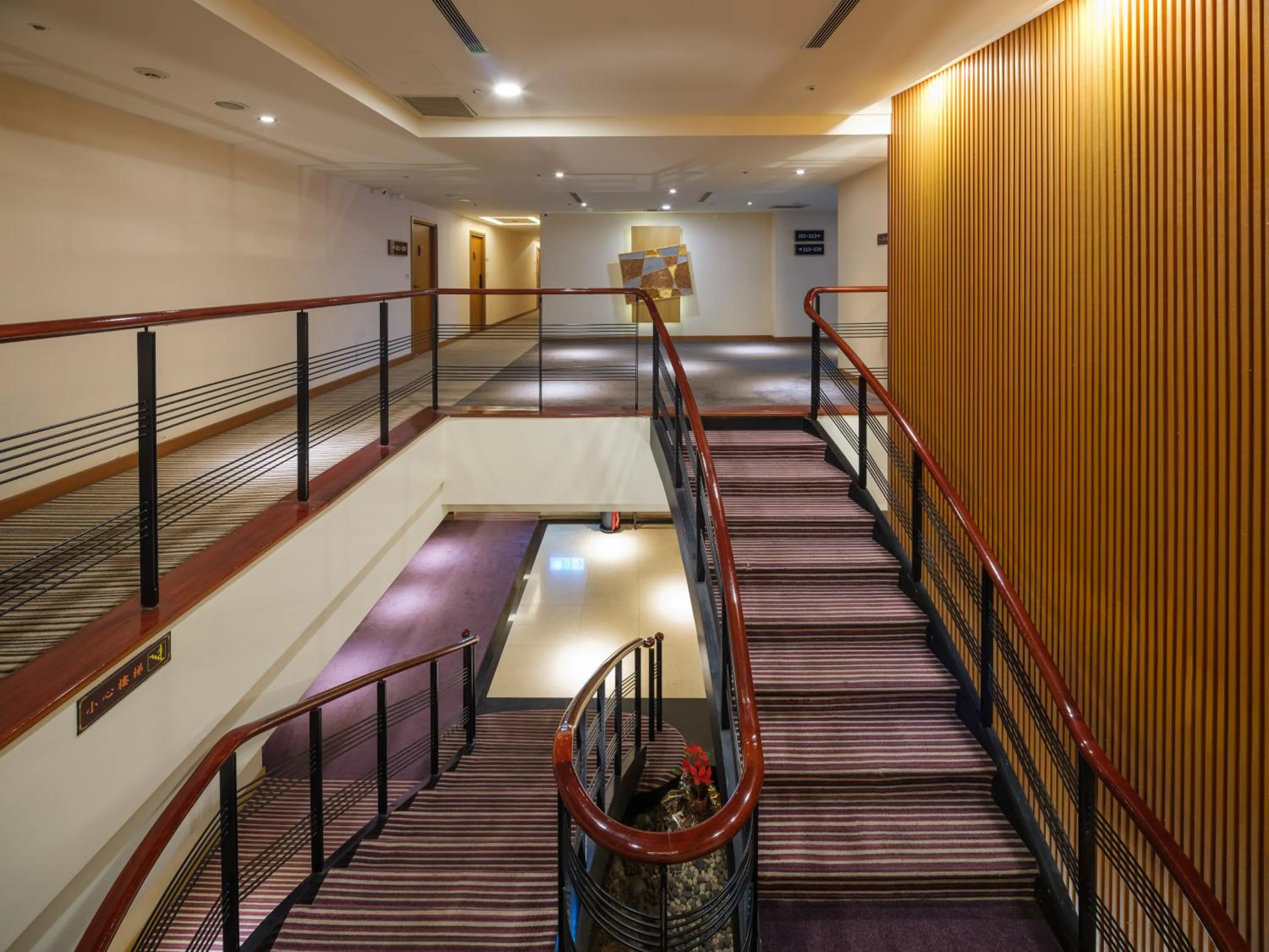 Property building in Rich & Free Hotel - Fuzhong 富逸旅趣-板橋府中館